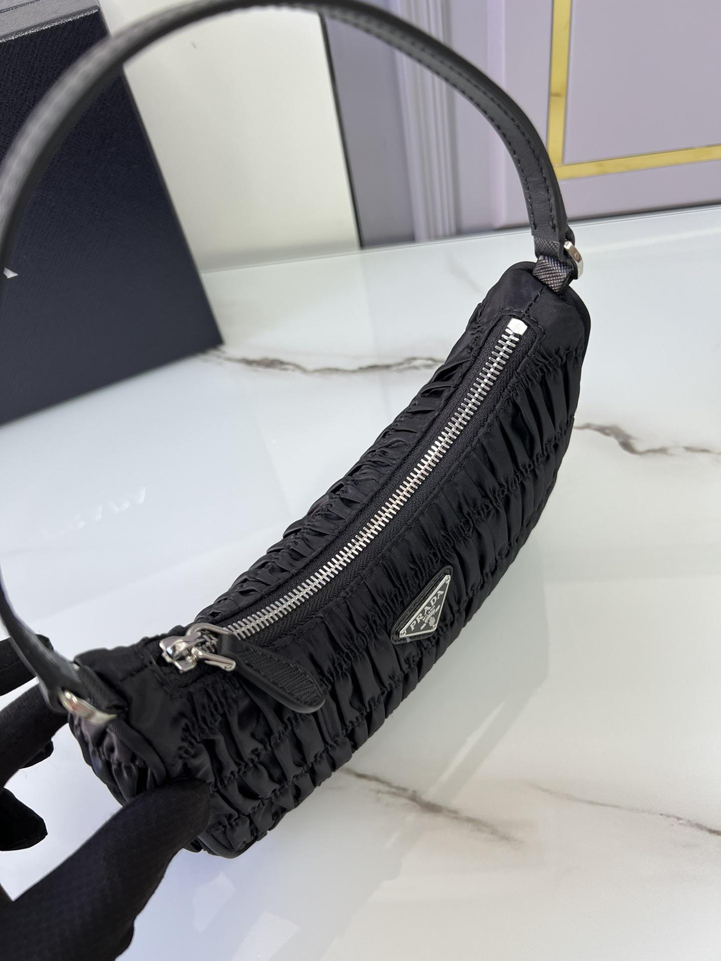 P R A D A Prada Re-Edition 2000 Hobo 레플리카 16번 이미지 - Bag | 세미샵 레플리카 사이트