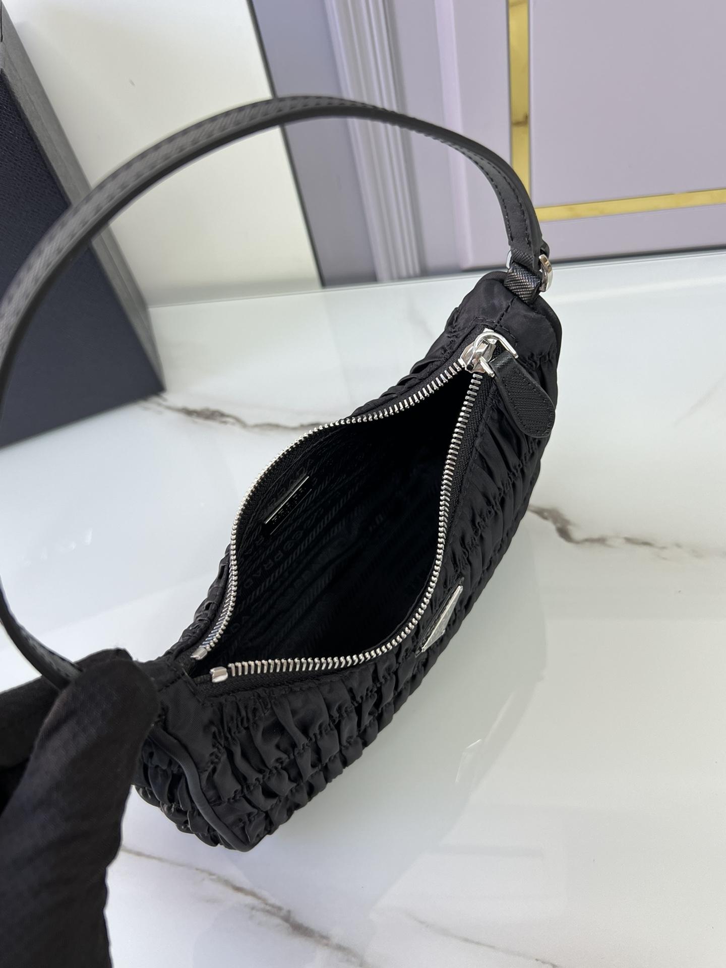 P R A D A Prada Re-Edition 2000 Hobo 레플리카 17번 이미지 - Bag | 세미샵 레플리카 사이트