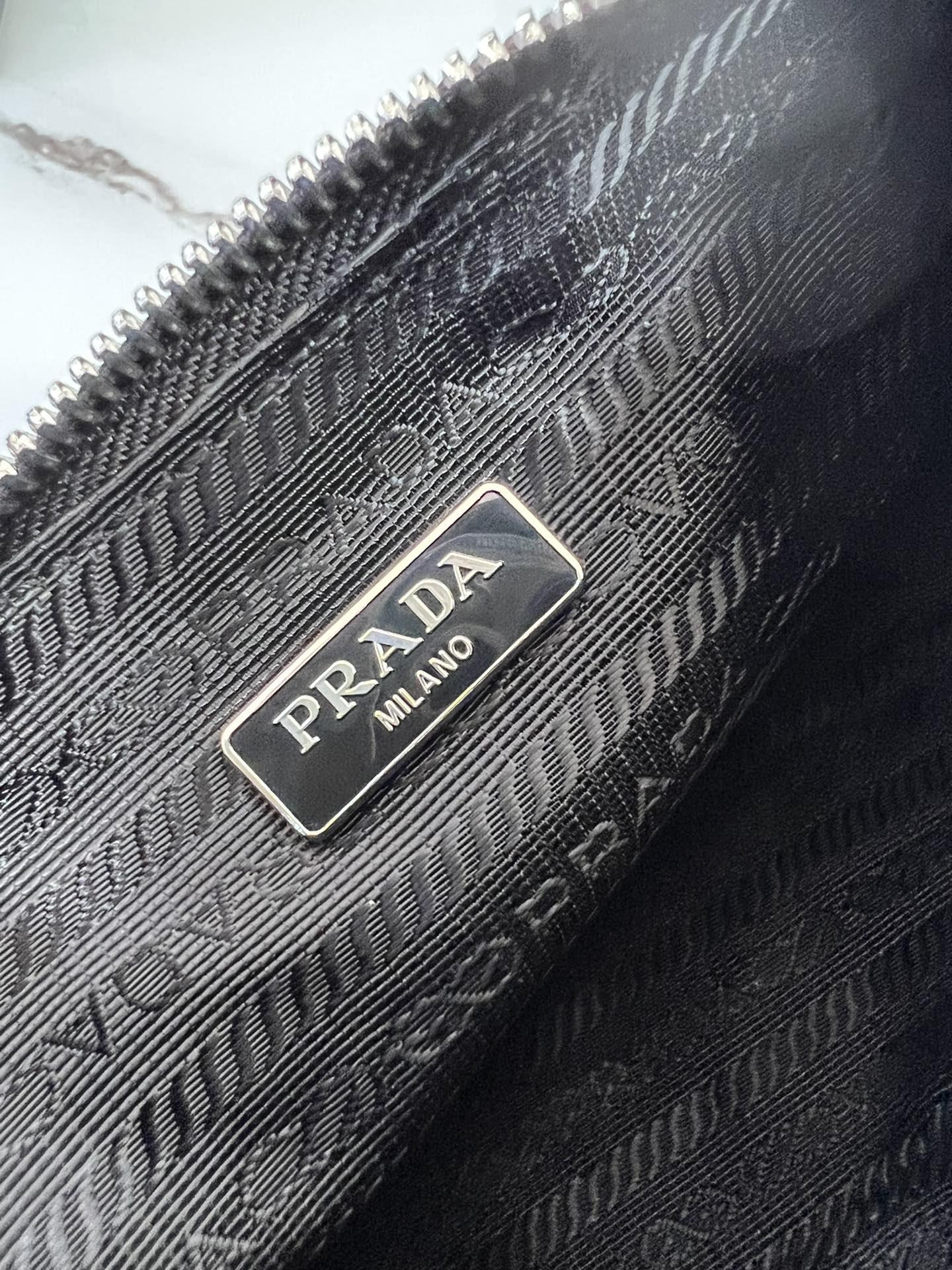 P R A D A Prada Re-Edition 2000 Hobo 레플리카 18번 이미지 - Bag | 세미샵 레플리카 사이트
