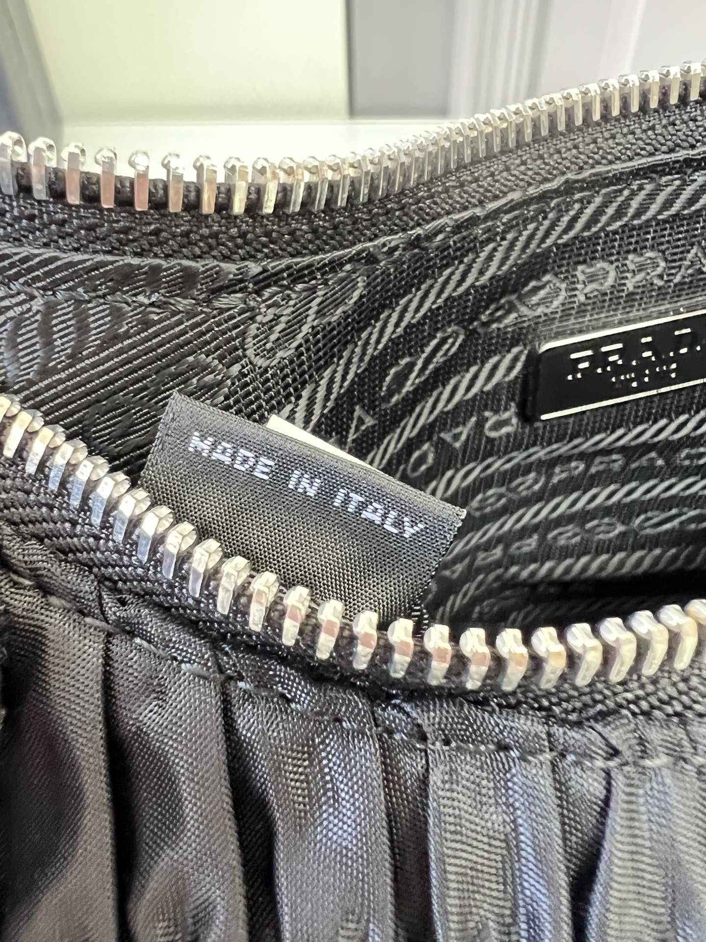 P R A D A Prada Re-Edition 2000 Hobo 레플리카 19번 이미지 - Bag | 세미샵 레플리카 사이트