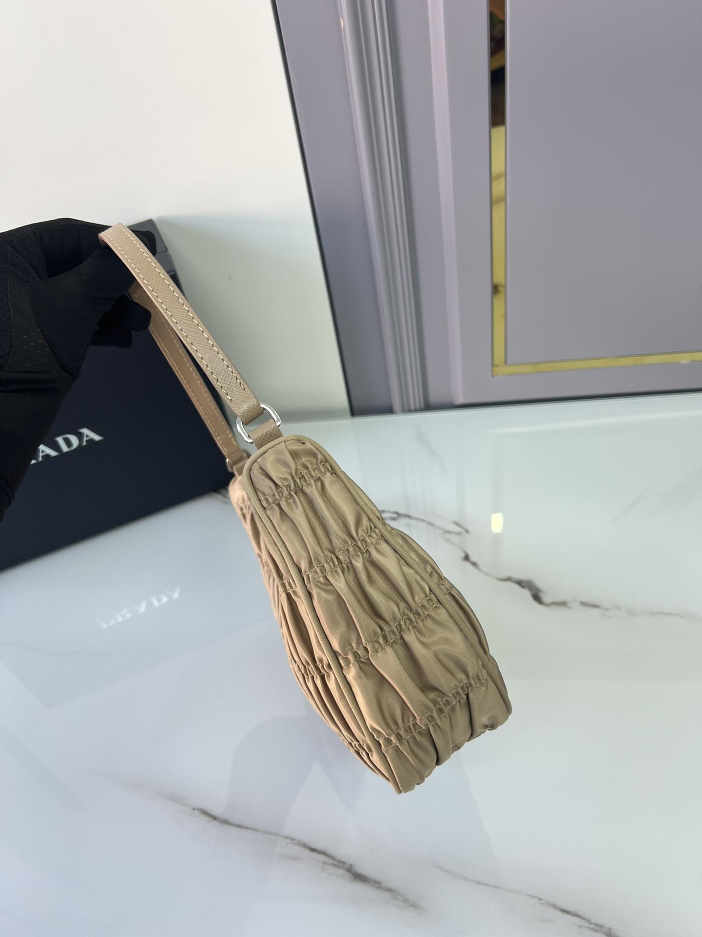 P R A D A Prada Re-Edition 2000 Hobo 레플리카 6번 이미지 - Bag | 세미샵 레플리카 사이트