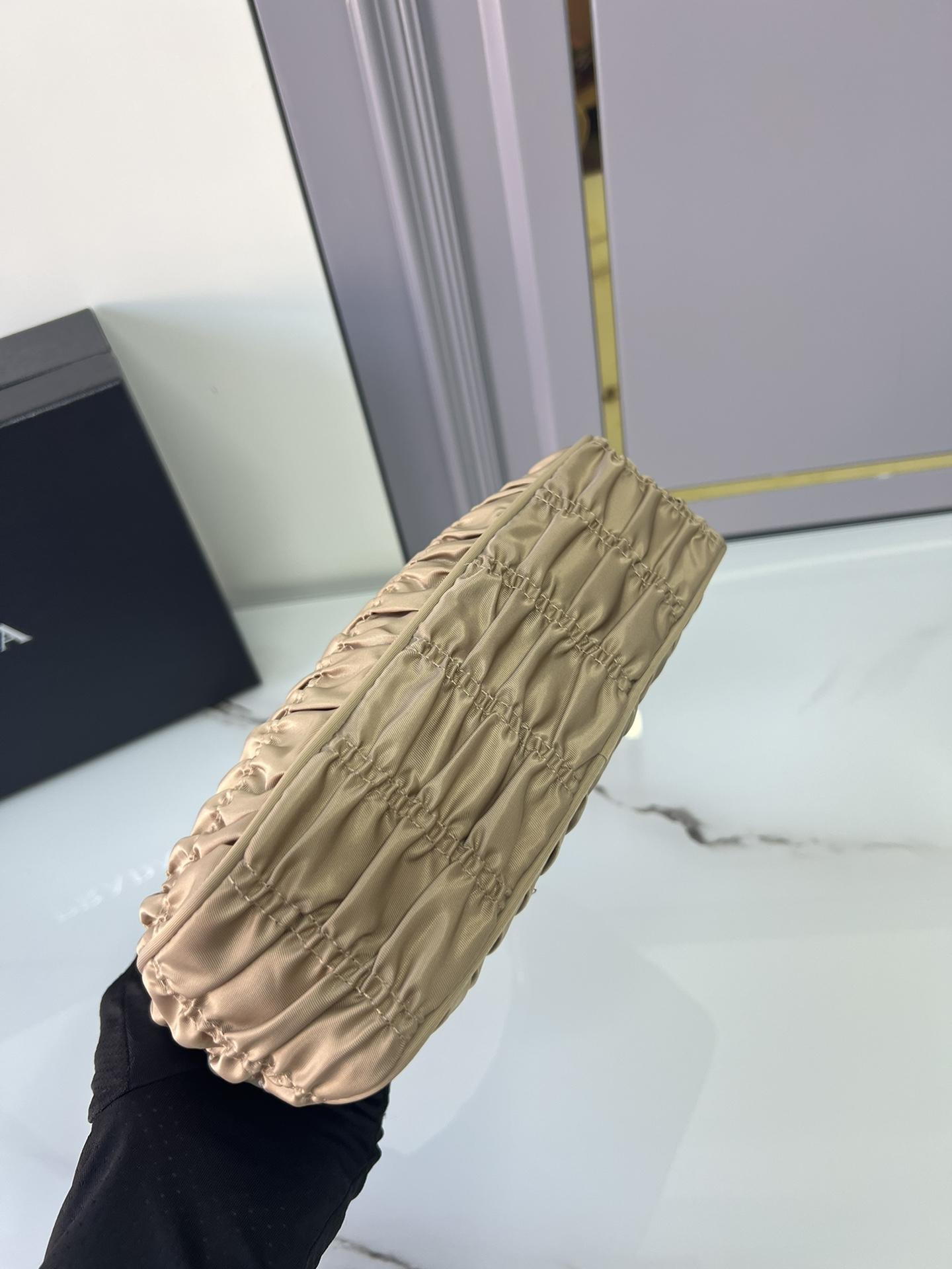 P R A D A Prada Re-Edition 2000 Hobo 레플리카 7번 이미지 - Bag | 세미샵 레플리카 사이트