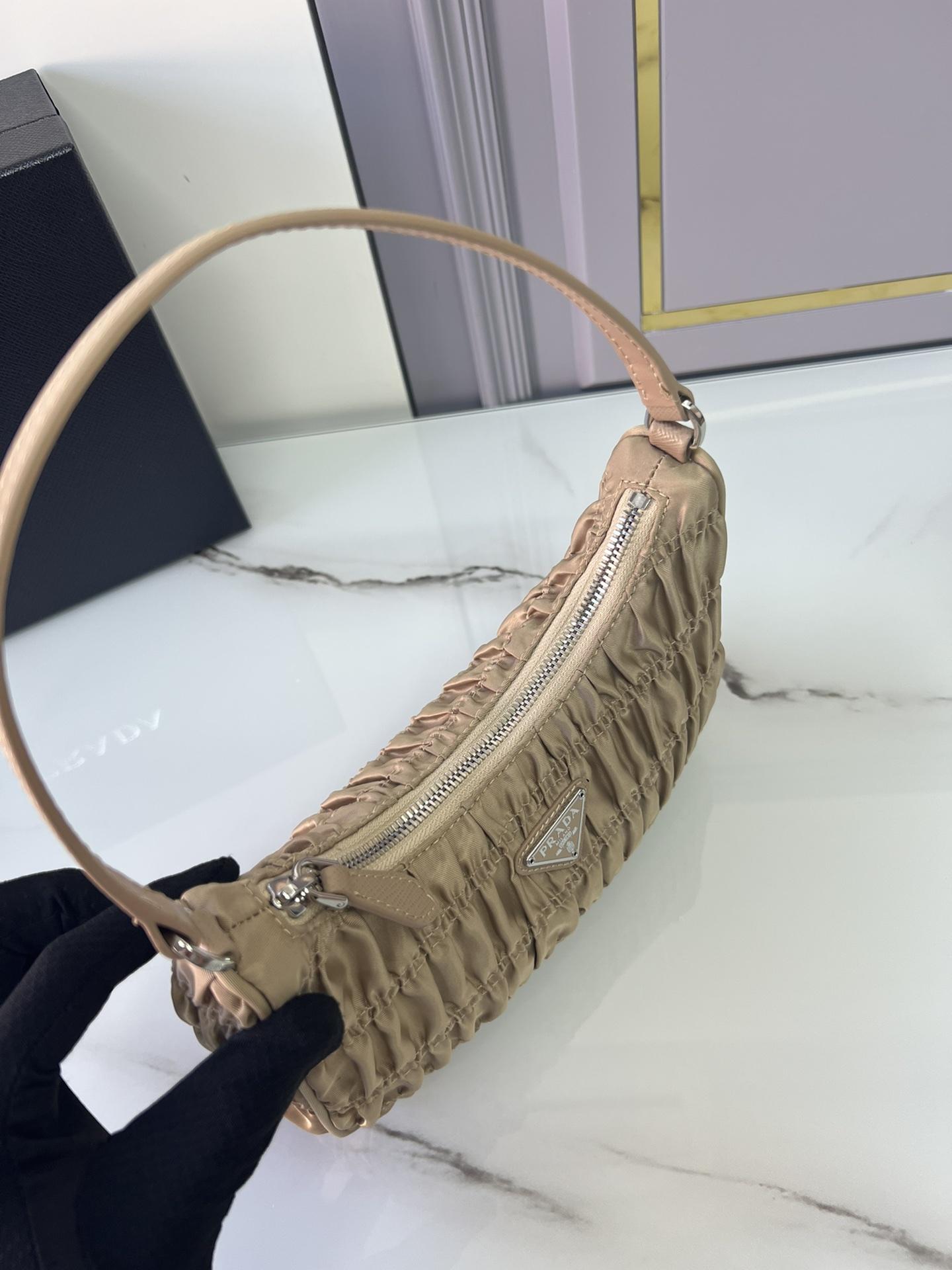 P R A D A Prada Re-Edition 2000 Hobo 레플리카 8번 이미지 - Bag | 세미샵 레플리카 사이트