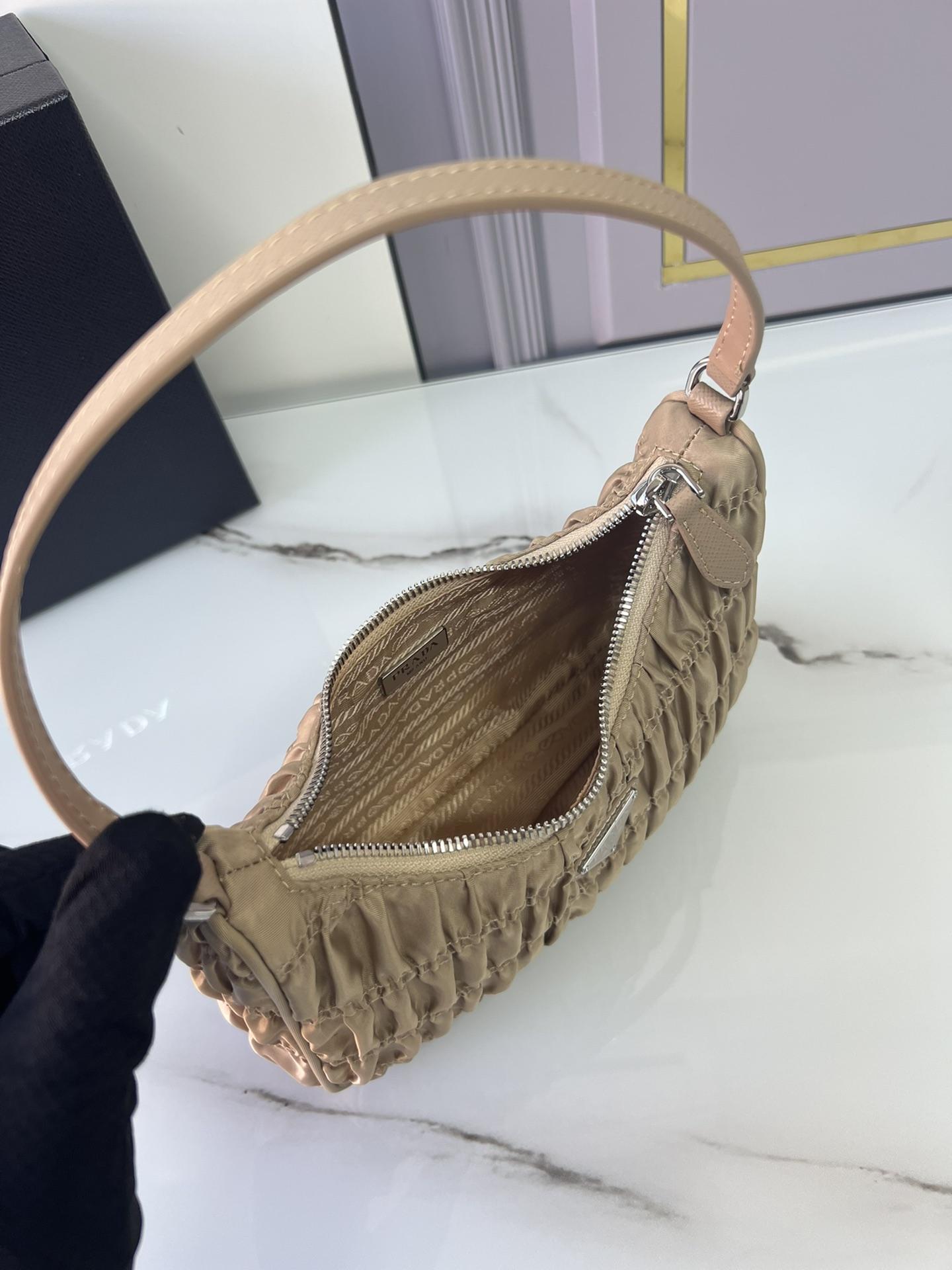 P R A D A Prada Re-Edition 2000 Hobo 레플리카 9번 이미지 - Bag | 세미샵 레플리카 사이트