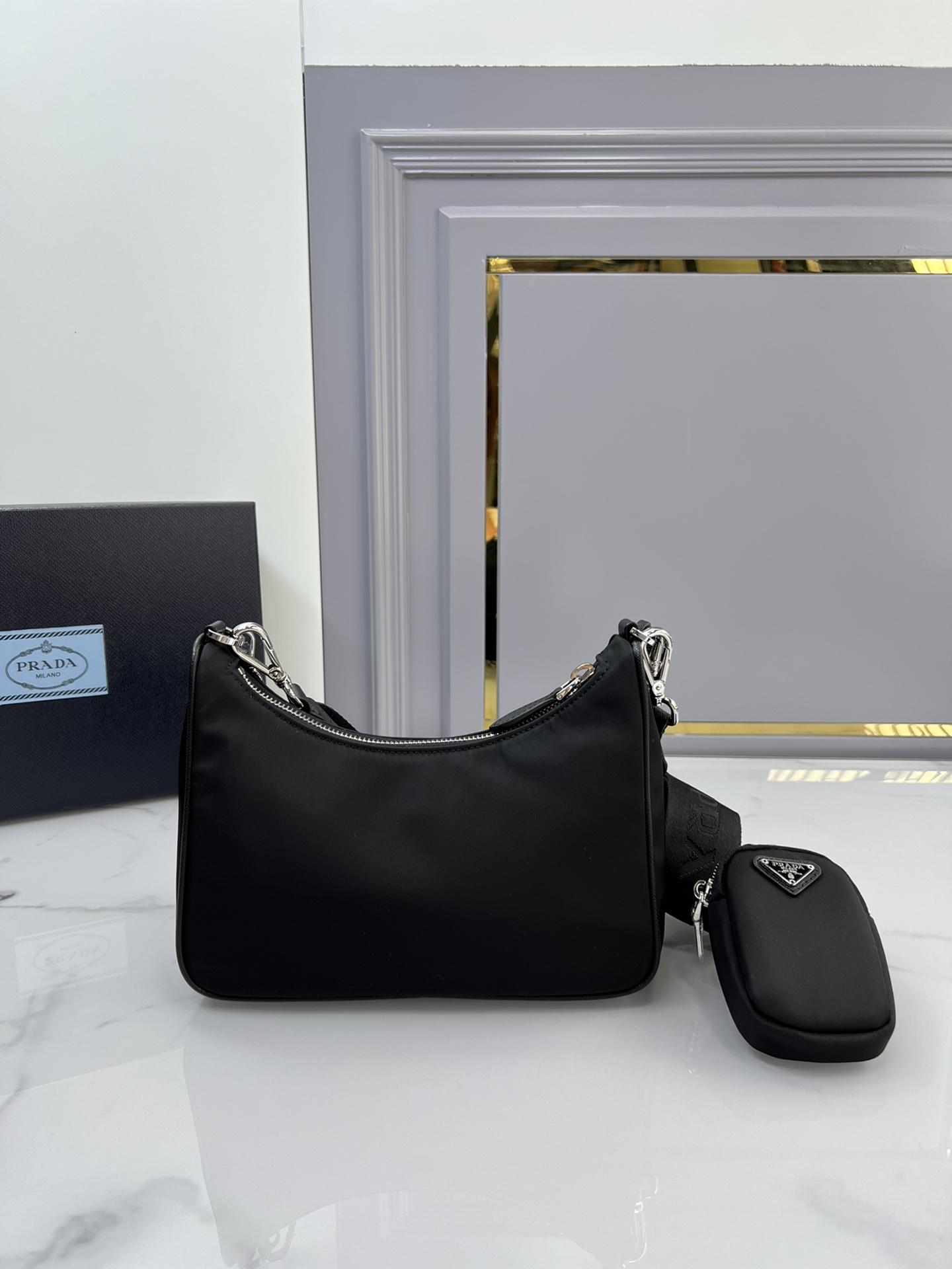 P R A D A Prada Re-Edition 2005 Nylon Hobo 레플리카 2번 이미지 - Bag | 세미샵 레플리카 사이트