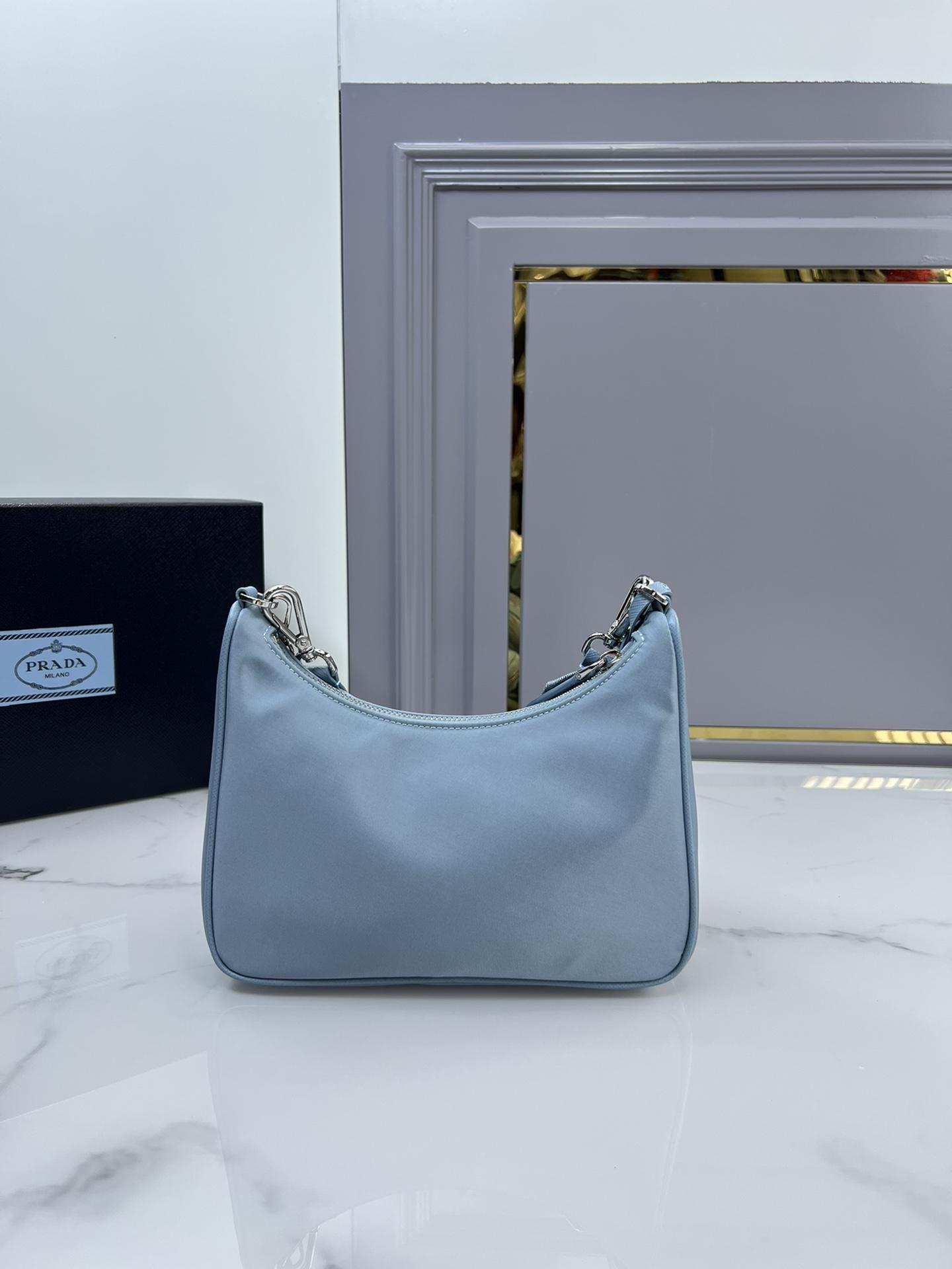 P R A D A Prada Re-Edition 2005 Nylon Hobo 레플리카 74번 이미지 - Bag | 세미샵 레플리카 사이트