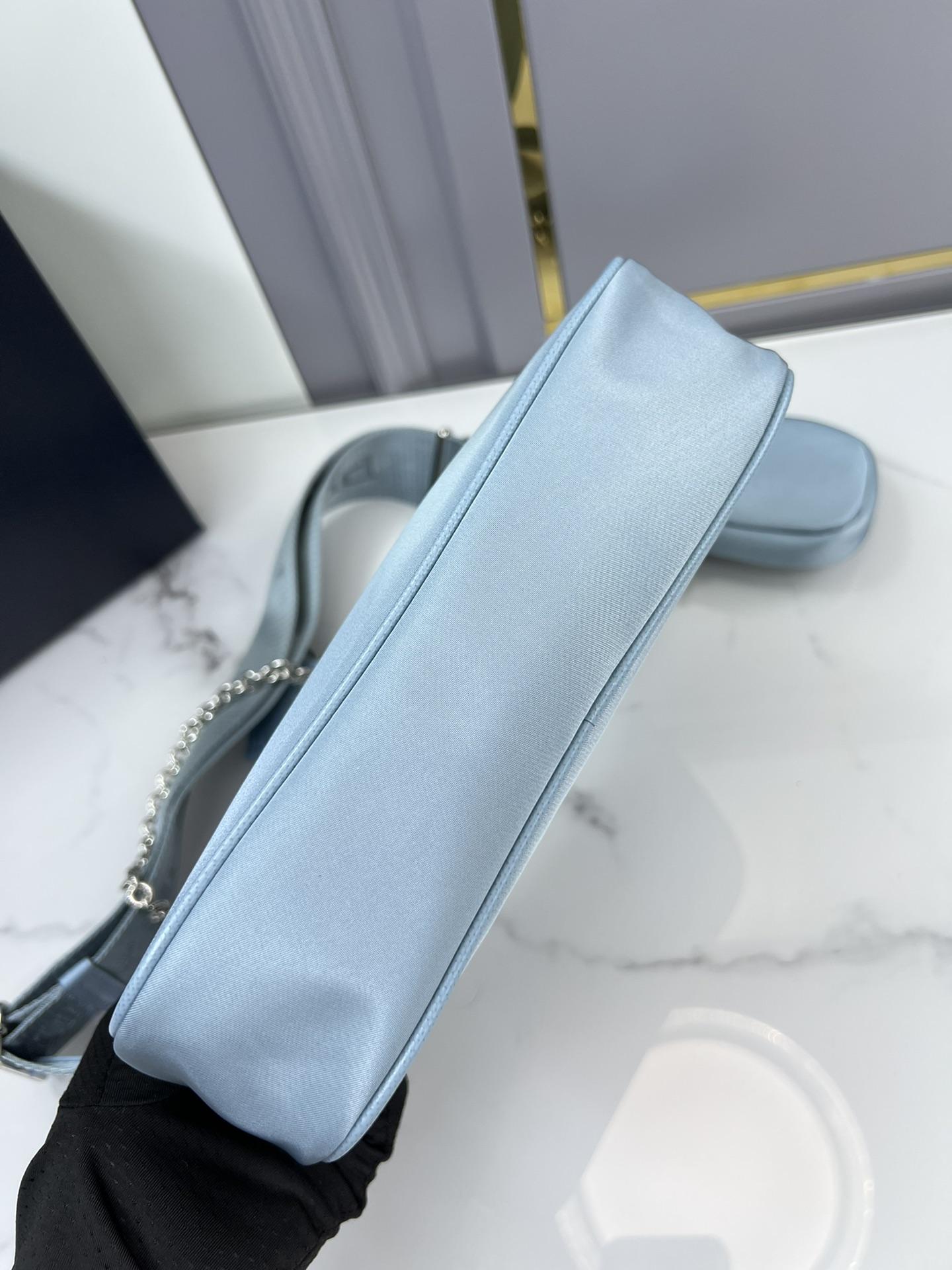 P R A D A Prada Re-Edition 2005 Nylon Hobo 레플리카 76번 이미지 - Bag | 세미샵 레플리카 사이트