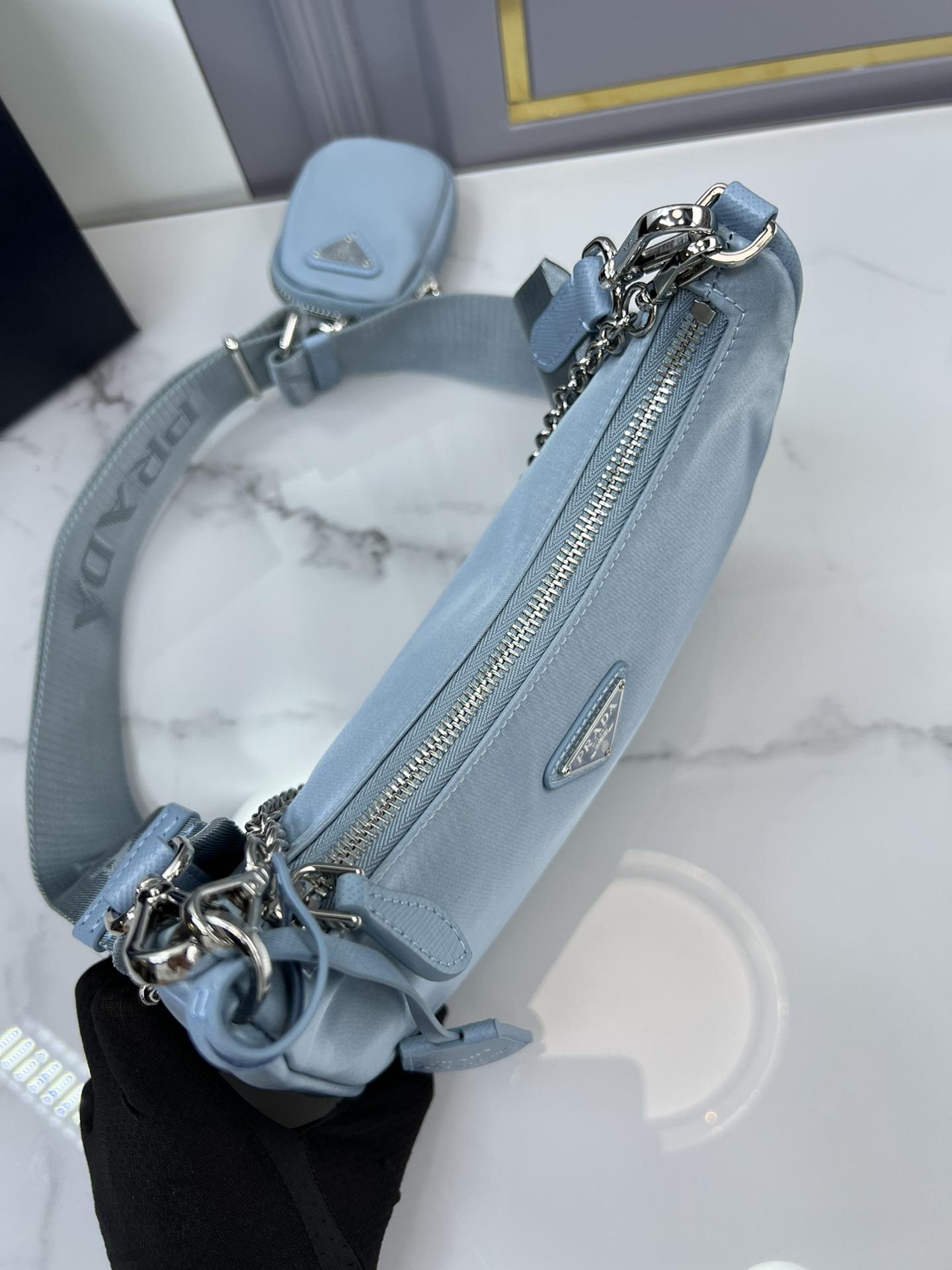 P R A D A Prada Re-Edition 2005 Nylon Hobo 레플리카 78번 이미지 - Bag | 세미샵 레플리카 사이트