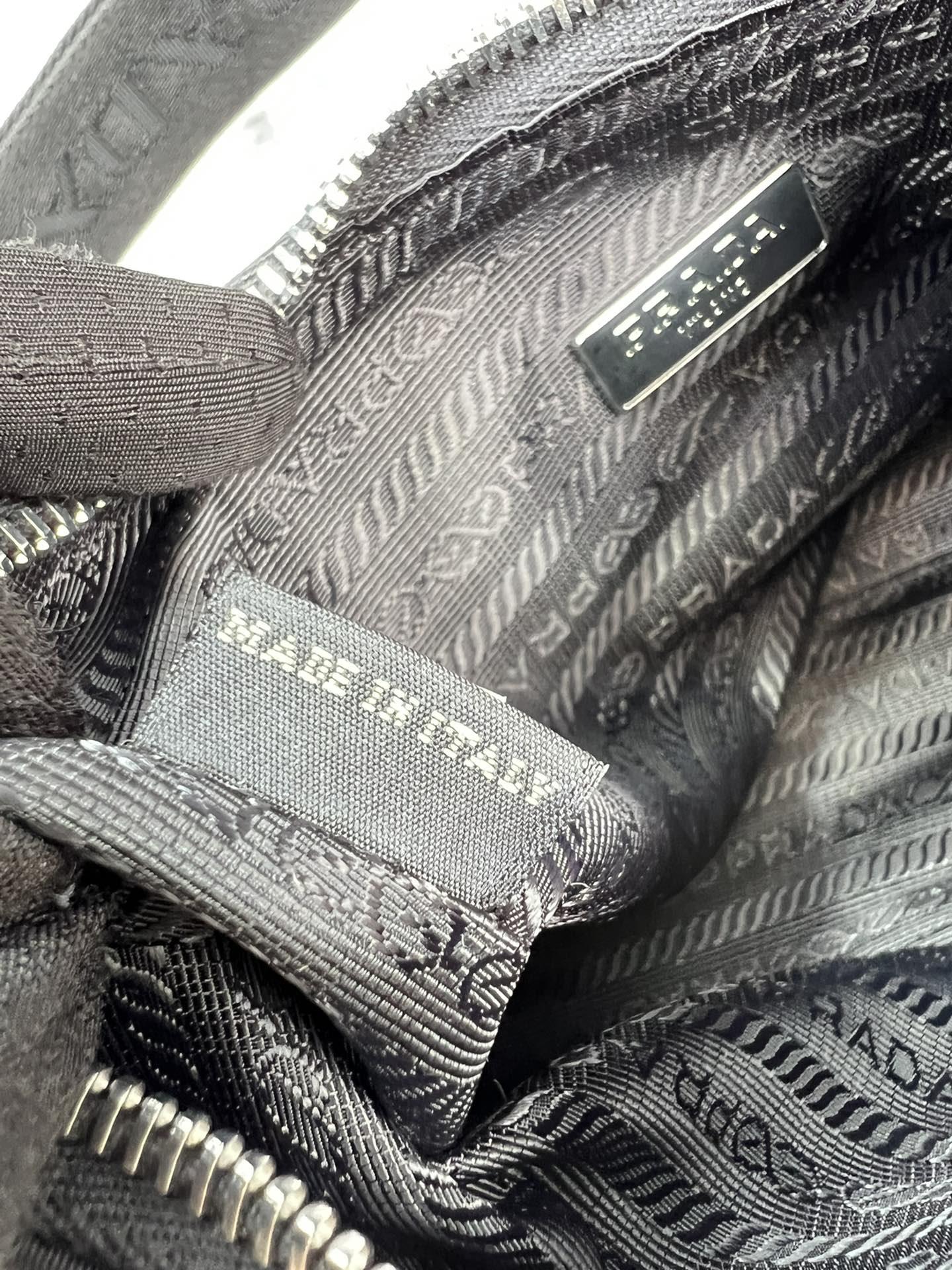 P R A D A Prada Re-Edition 2005 Nylon Hobo 레플리카 79번 이미지 - Bag | 세미샵 레플리카 사이트