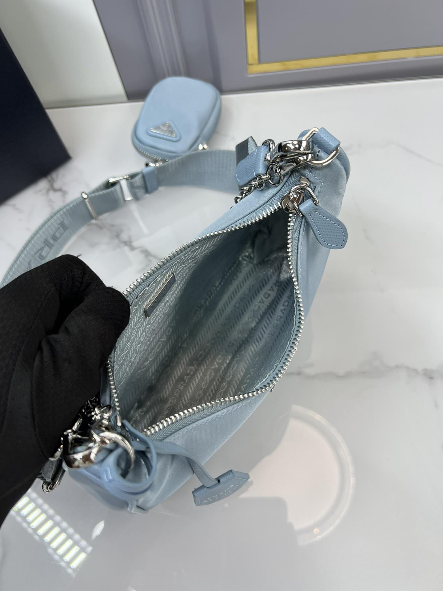 P R A D A Prada Re-Edition 2005 Nylon Hobo 레플리카 80번 이미지 - Bag | 세미샵 레플리카 사이트