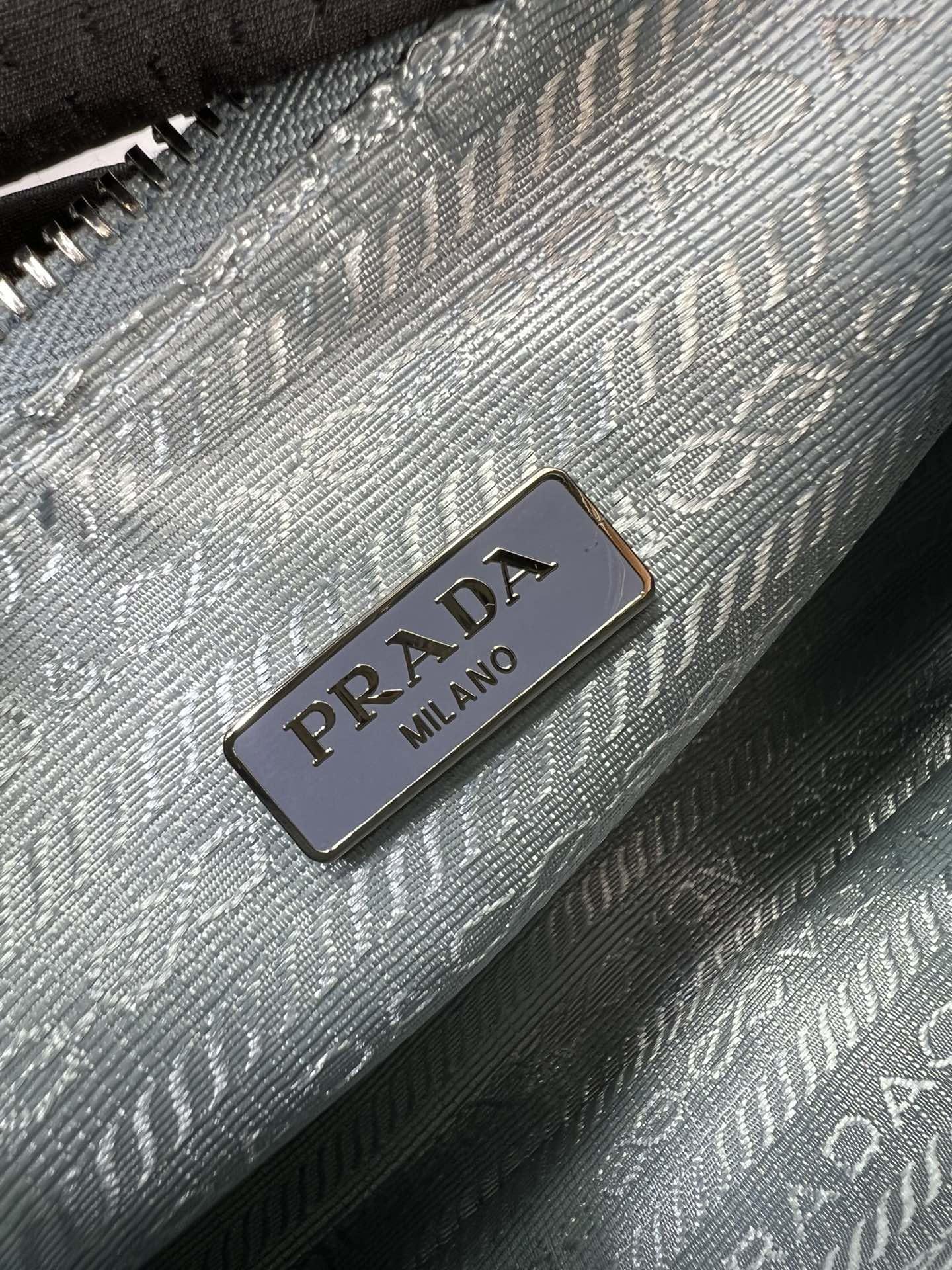 P R A D A Prada Re-Edition 2005 Nylon Hobo 레플리카 81번 이미지 - Bag | 세미샵 레플리카 사이트