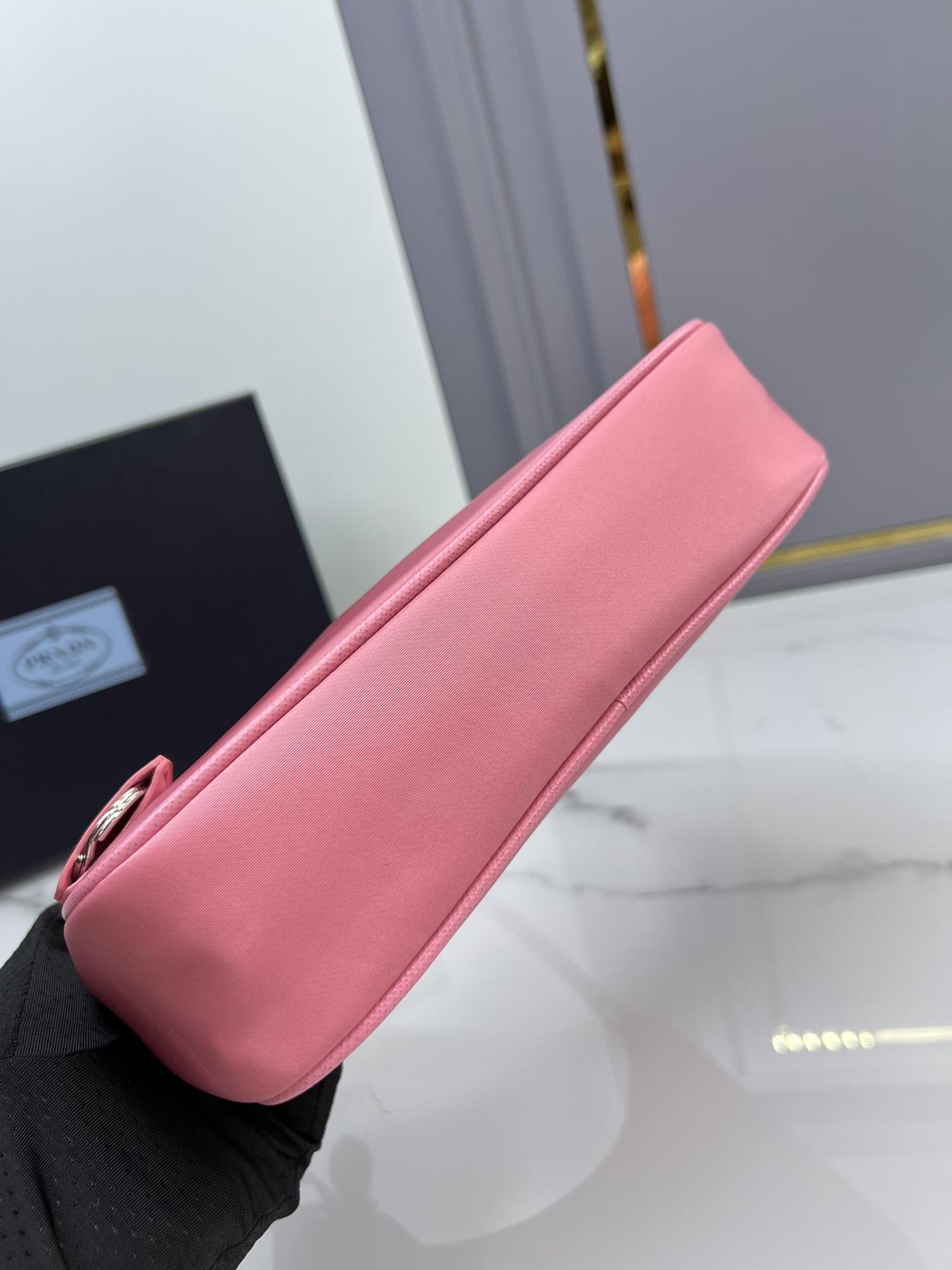 P R A D A Prada Re-Edition 2005 Nylon Shoulder 레플리카 4번 이미지 - Bag | 세미샵 레플리카 사이트