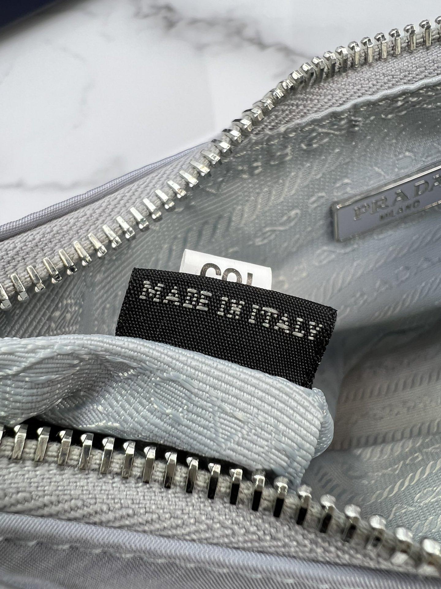 P R A D A Prada Re-Edition 2005 Nylon Shoulder 레플리카 16번 이미지 - Bag | 세미샵 레플리카 사이트