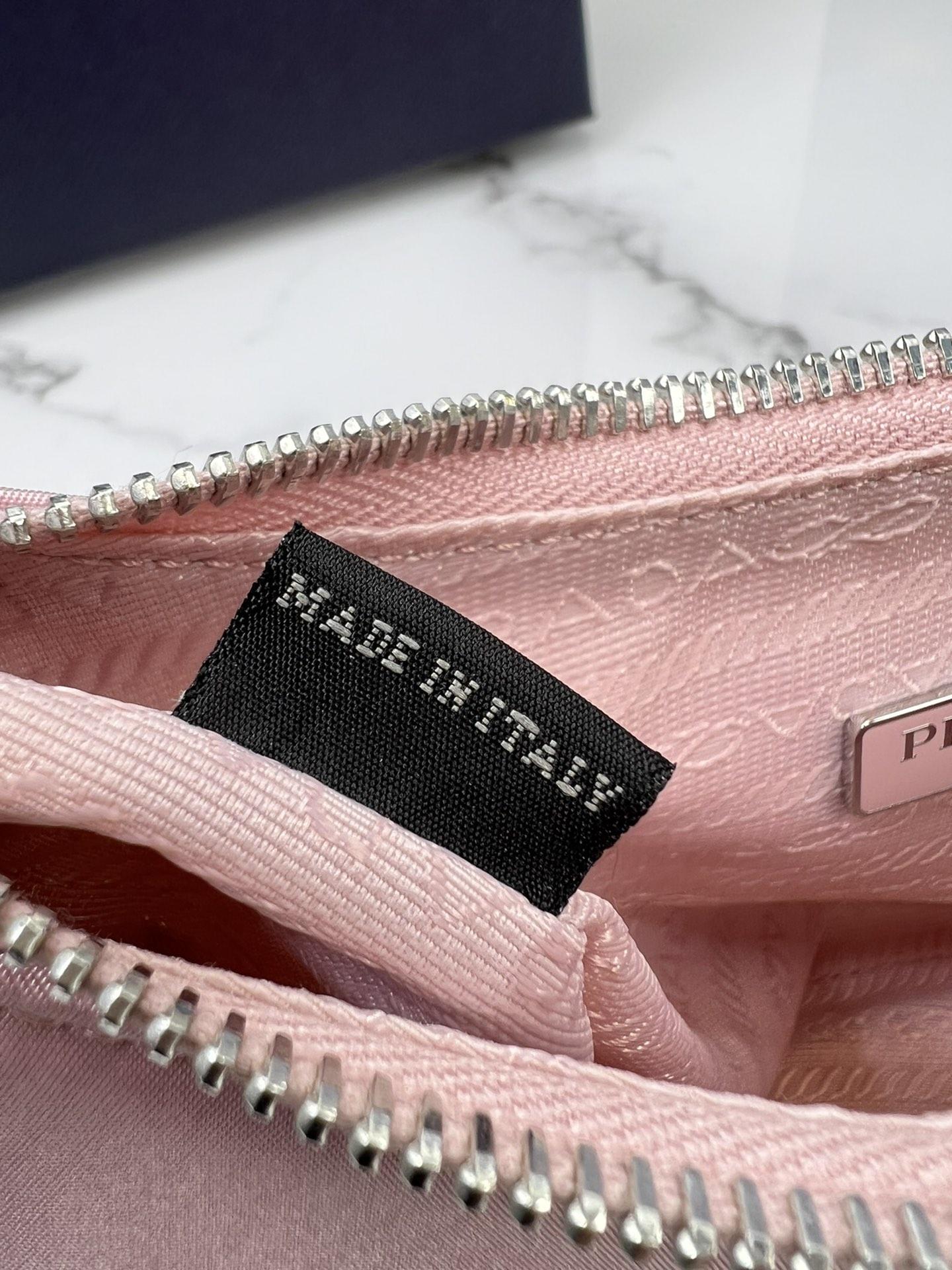 P R A D A Prada Re-Edition 2005 Nylon Shoulder 레플리카 24번 이미지 - Bag | 세미샵 레플리카 사이트