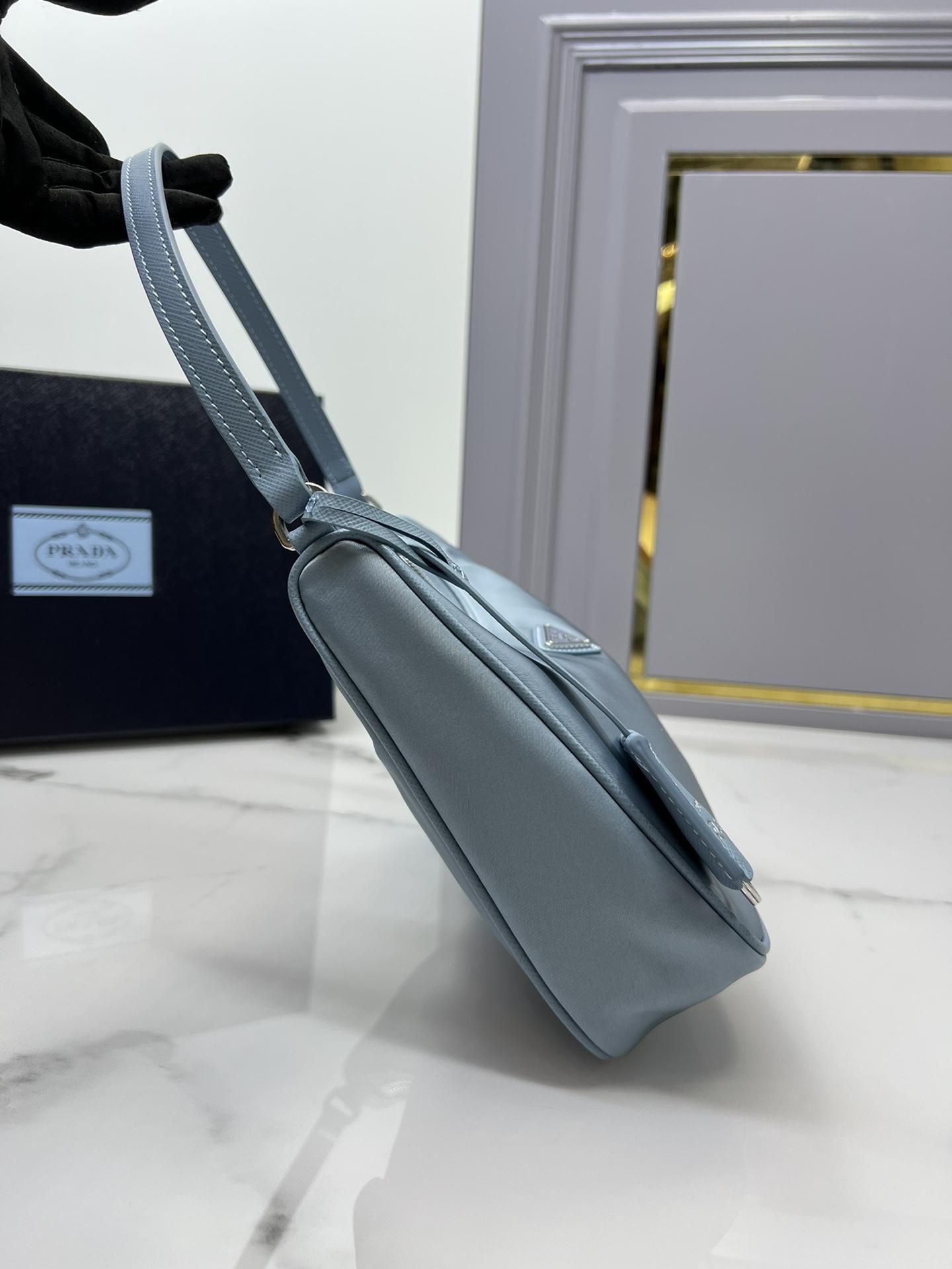 P R A D A Prada Re-Edition 2005 Nylon Shoulder 레플리카 27번 이미지 - Bag | 세미샵 레플리카 사이트