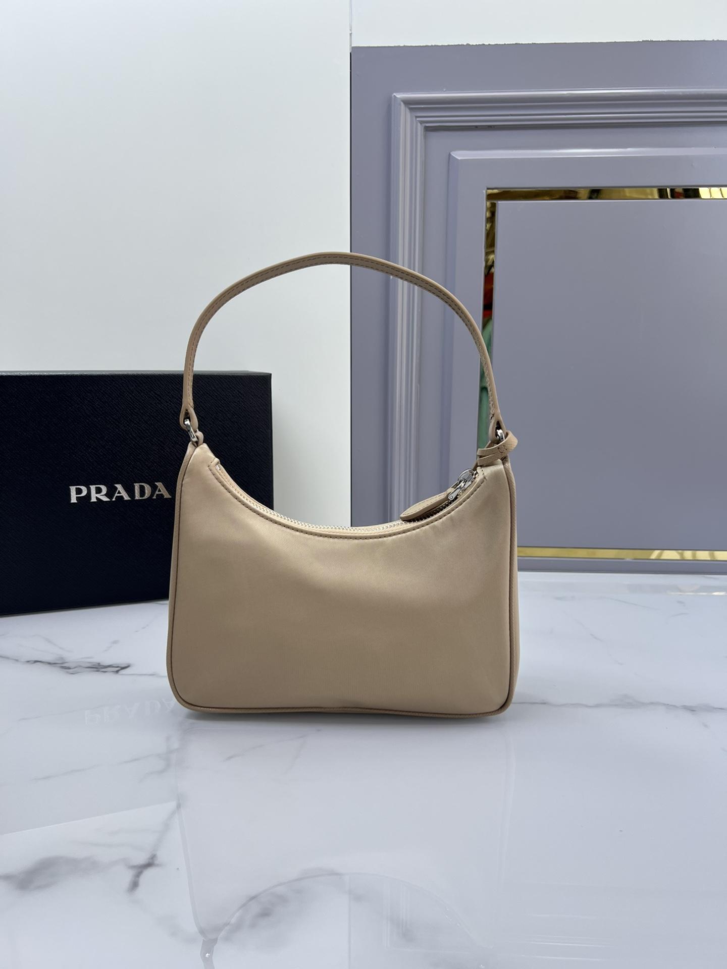 P R A D A Prada Re-Edition 2005 Nylon Shoulder 레플리카 41번 이미지 - Bag | 세미샵 레플리카 사이트