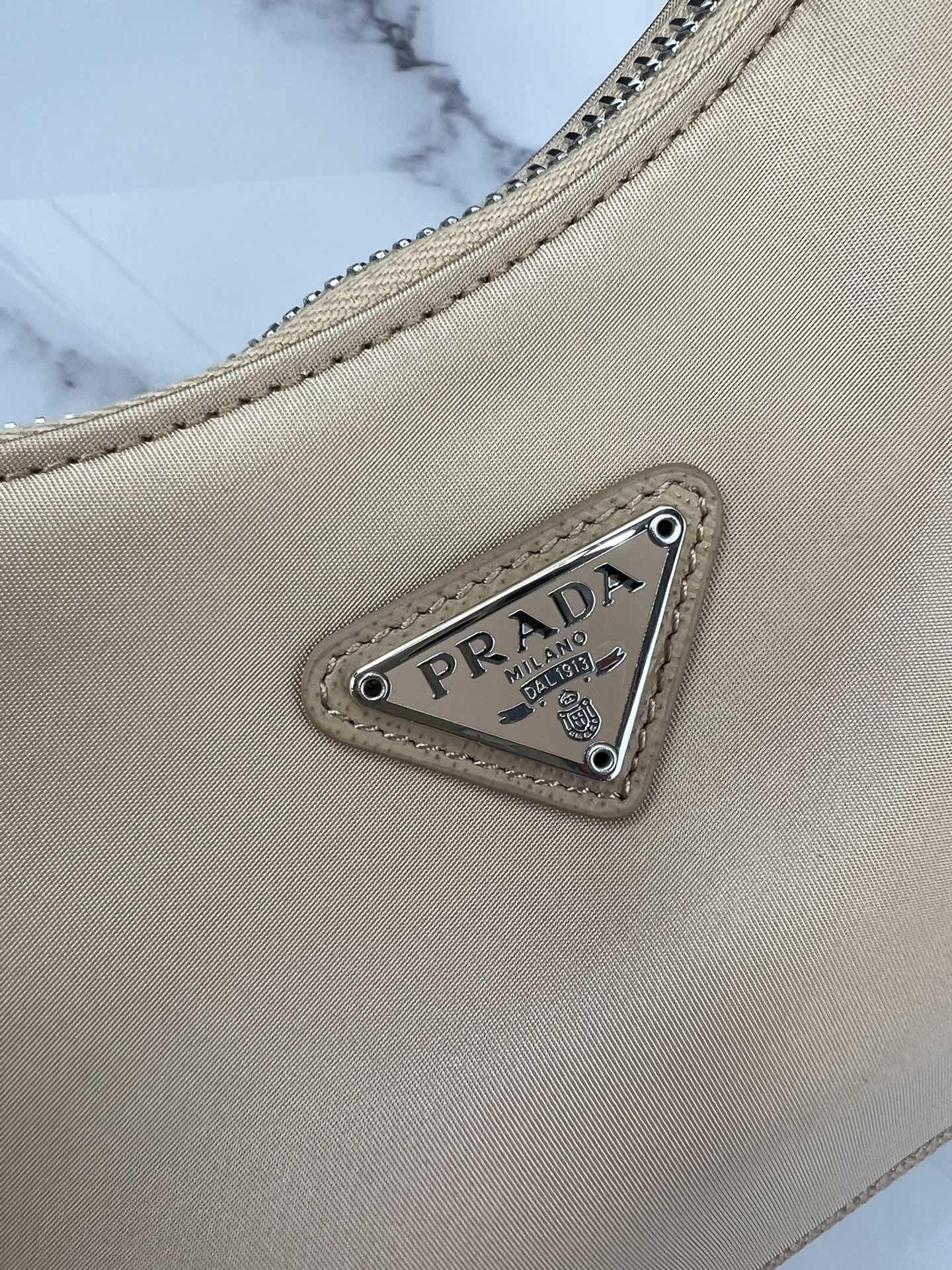P R A D A Prada Re-Edition 2005 Nylon Shoulder 레플리카 44번 이미지 - Bag | 세미샵 레플리카 사이트