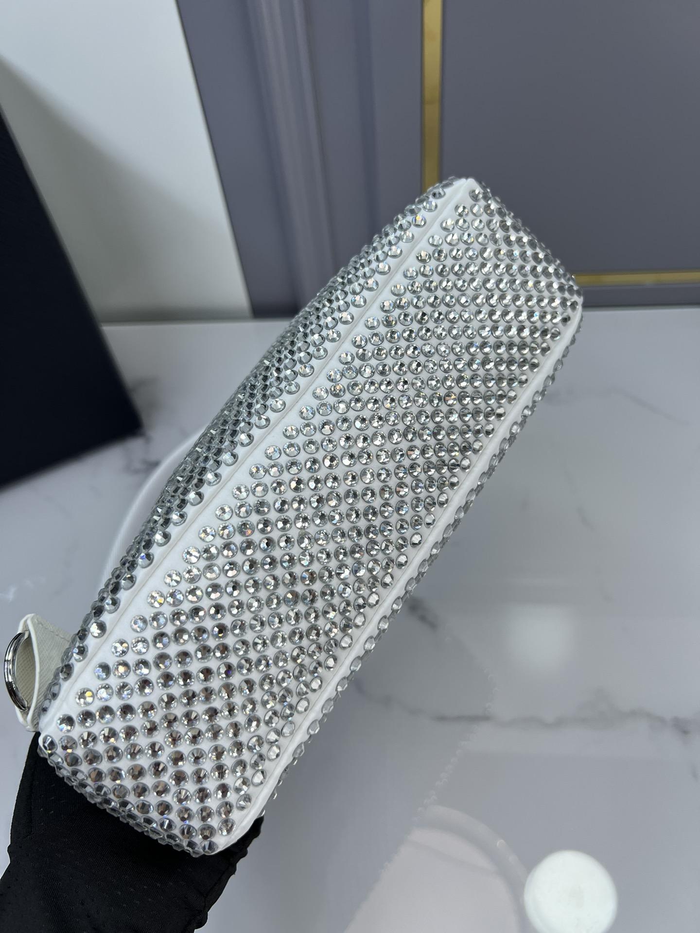 P R A D A Prada Rhinestones Re - Edition Soulder 레플리카 4번 이미지 - Bag | 세미샵 레플리카 사이트