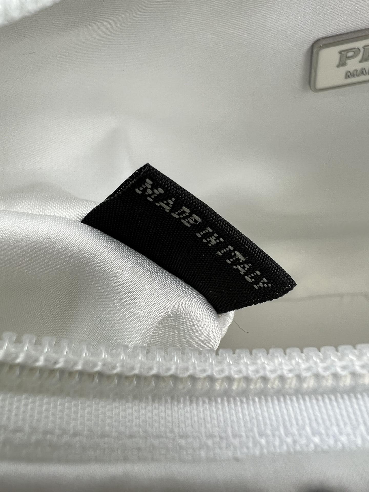 P R A D A Prada Rhinestones Re - Edition Soulder 레플리카 8번 이미지 - Bag | 세미샵 레플리카 사이트