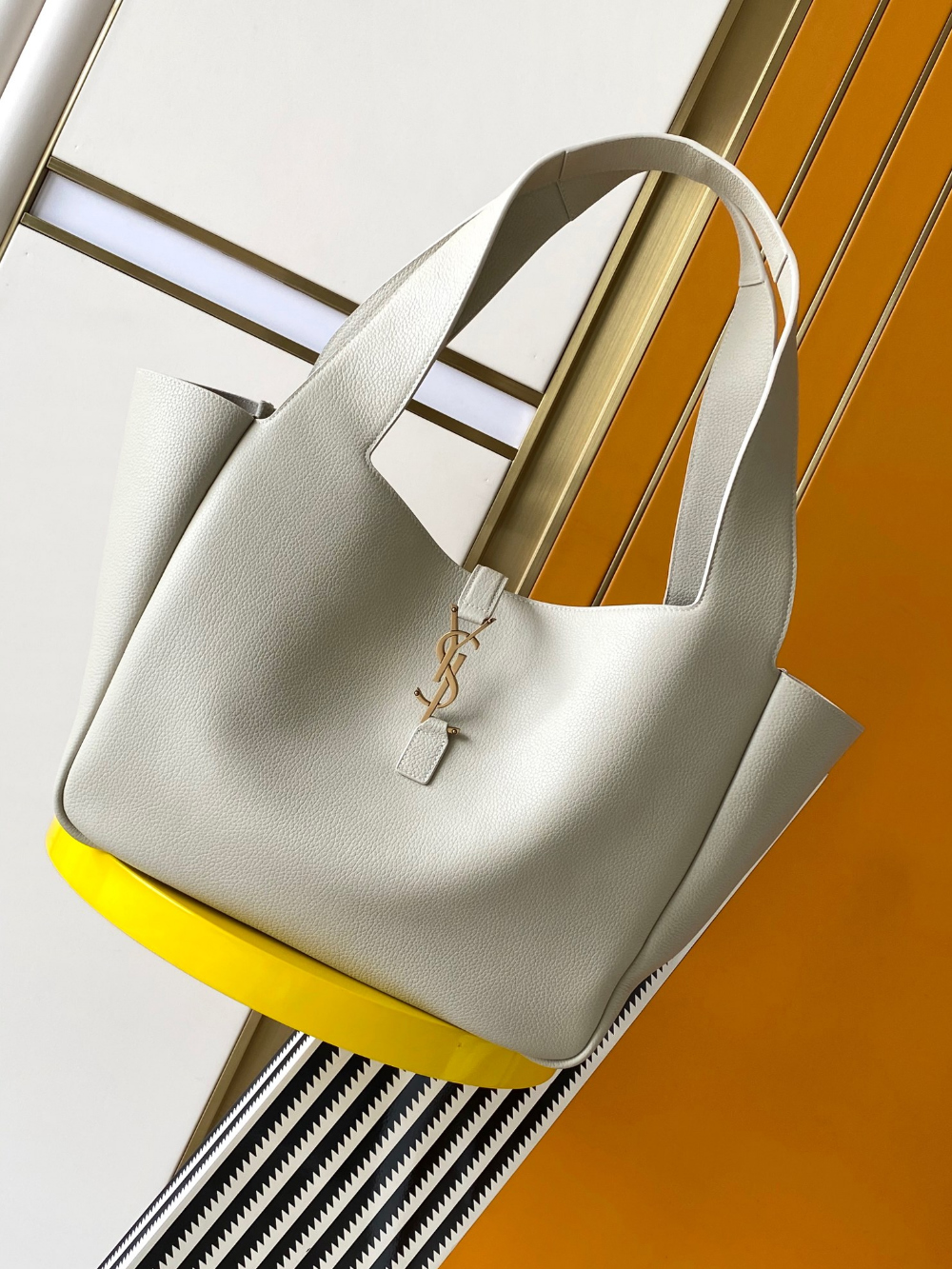 Saint Laurent Le 5 À 7 Bea In Grained Leather