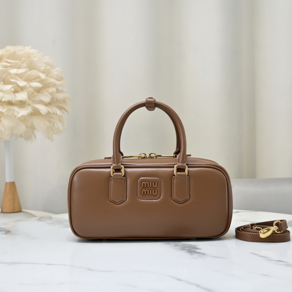 Miu Miu Miu Miu Arcadie Leather Large 레플리카 10번 이미지 - Bag | 세미샵 레플리카 사이트