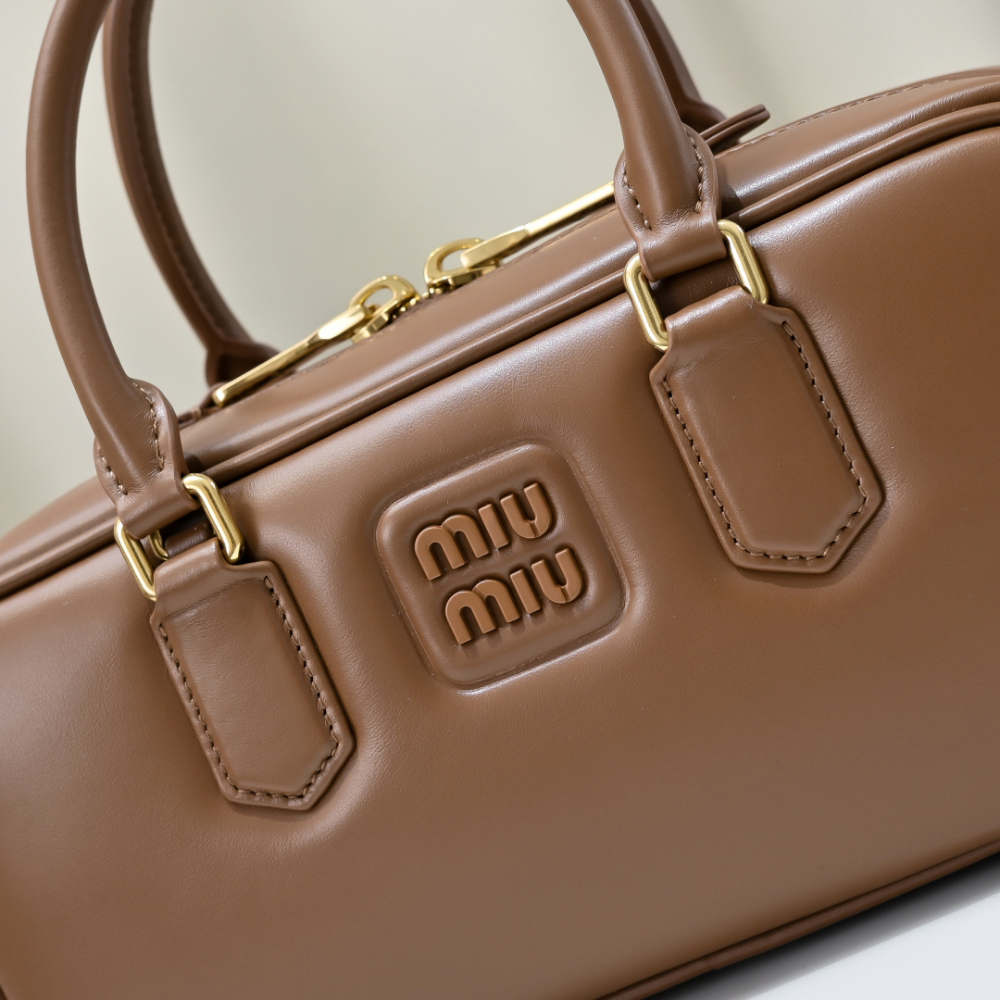 Miu Miu Miu Miu Arcadie Leather Large 레플리카 14번 이미지 - Bag | 세미샵 레플리카 사이트