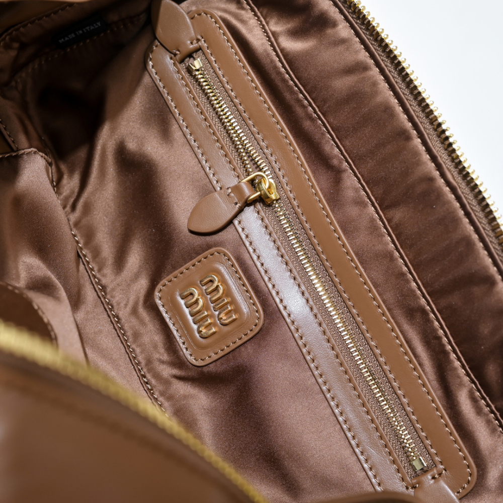 Miu Miu Miu Miu Arcadie Leather Large 레플리카 18번 이미지 - Bag | 세미샵 레플리카 사이트