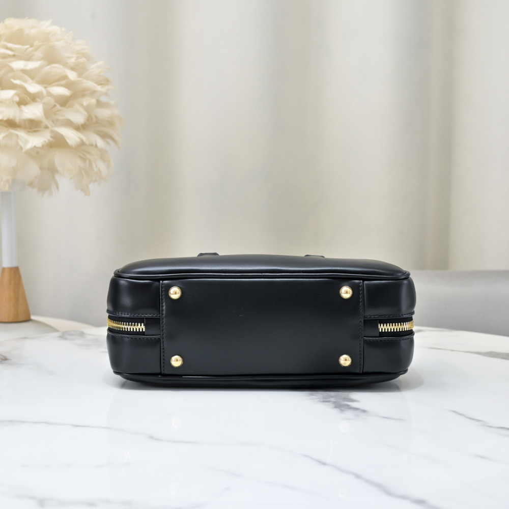 Miu Miu Miu Miu Arcadie Leather Large 레플리카 22번 이미지 - Bag | 세미샵 레플리카 사이트