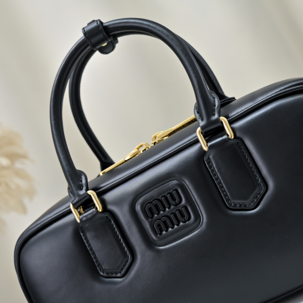 Miu Miu Miu Miu Arcadie Leather Large 레플리카 23번 이미지 - Bag | 세미샵 레플리카 사이트