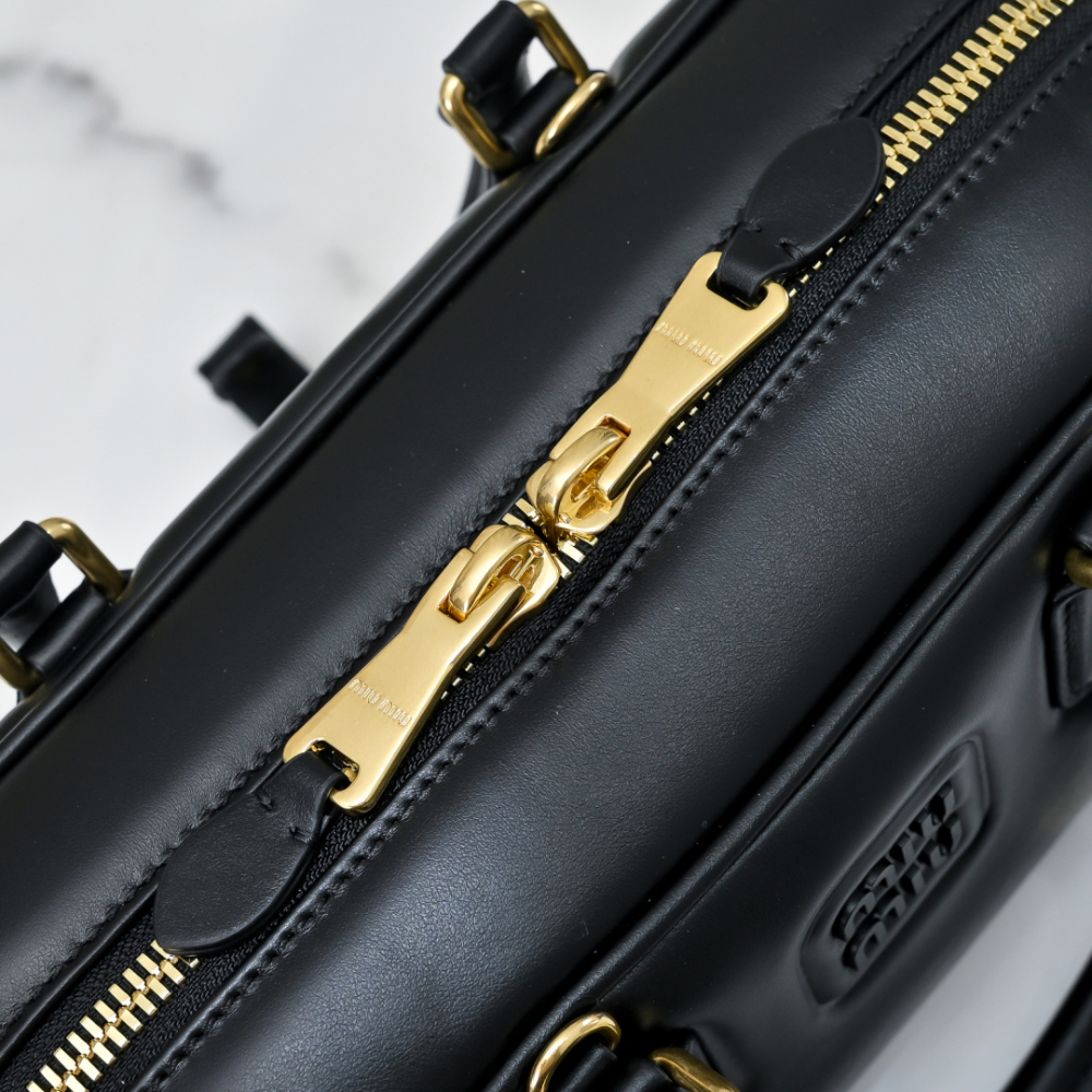 Miu Miu Miu Miu Arcadie Leather Large 레플리카 24번 이미지 - Bag | 세미샵 레플리카 사이트