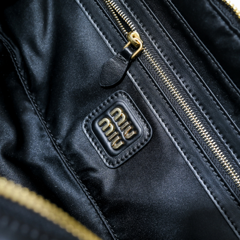 Miu Miu Miu Miu Arcadie Leather Large 레플리카 27번 이미지 - Bag | 세미샵 레플리카 사이트