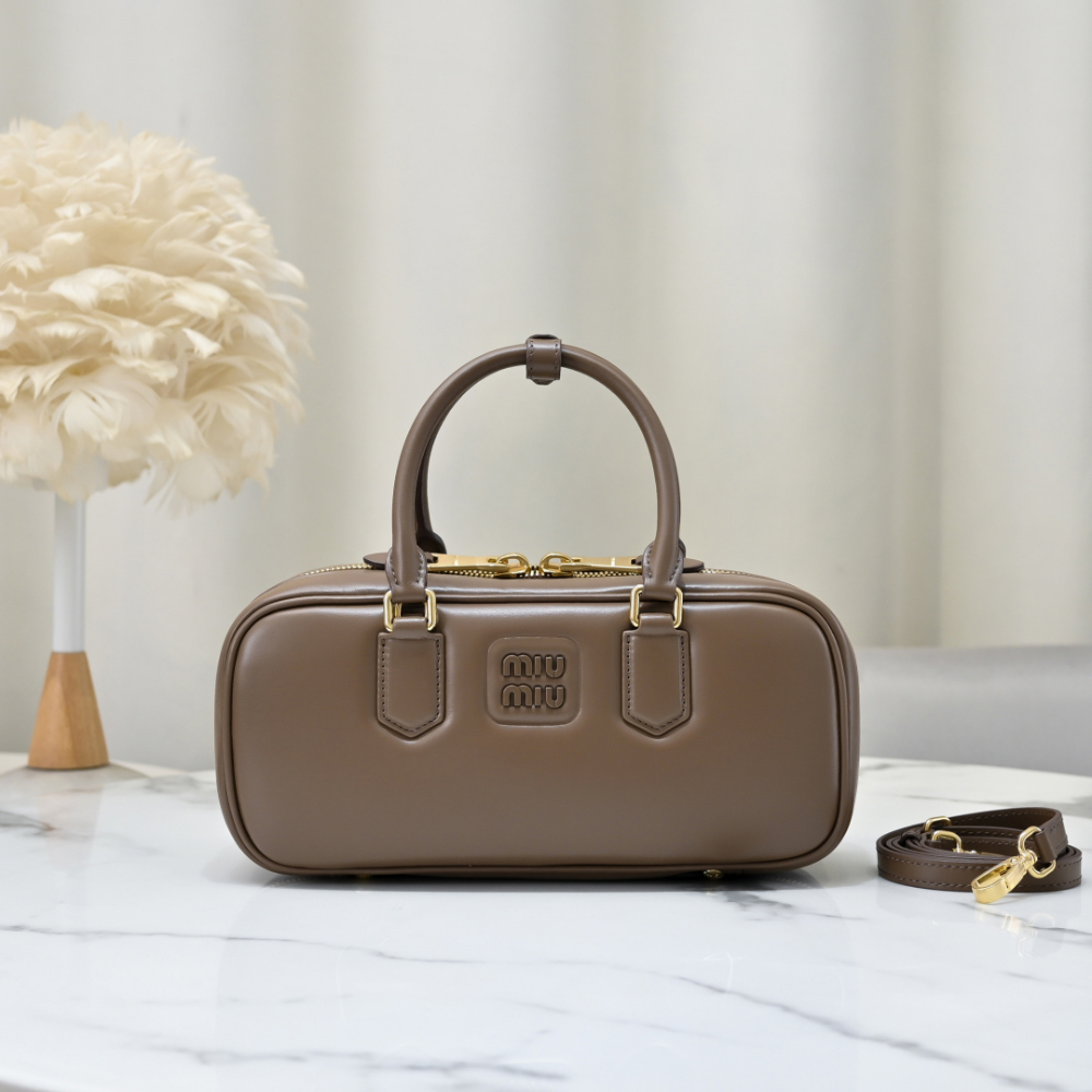 Miu Miu Miu Miu Arcadie Leather Large 레플리카 37번 이미지 - Bag | 세미샵 레플리카 사이트