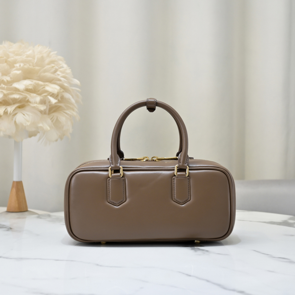 Miu Miu Miu Miu Arcadie Leather Large 레플리카 38번 이미지 - Bag | 세미샵 레플리카 사이트