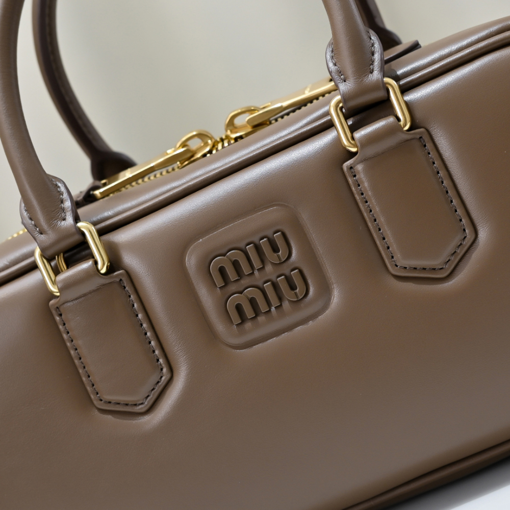 Miu Miu Miu Miu Arcadie Leather Large 레플리카 41번 이미지 - Bag | 세미샵 레플리카 사이트