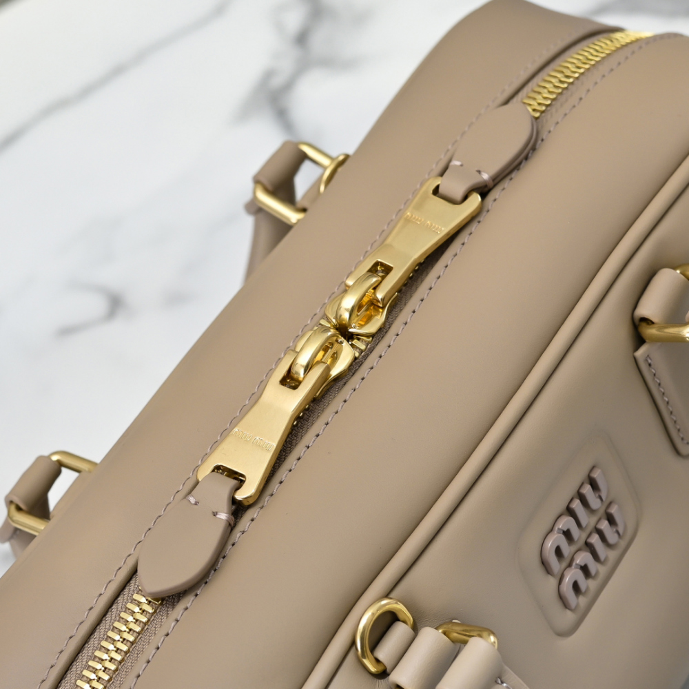 Miu Miu Miu Miu Arcadie Leather Large 레플리카 51번 이미지 - Bag | 세미샵 레플리카 사이트