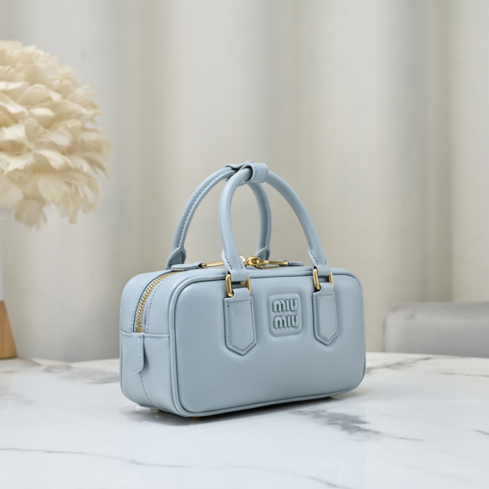 Miu Miu Miu Miu Arcadie Leather Regular 레플리카 3번 이미지 - Bag | 세미샵 레플리카 사이트