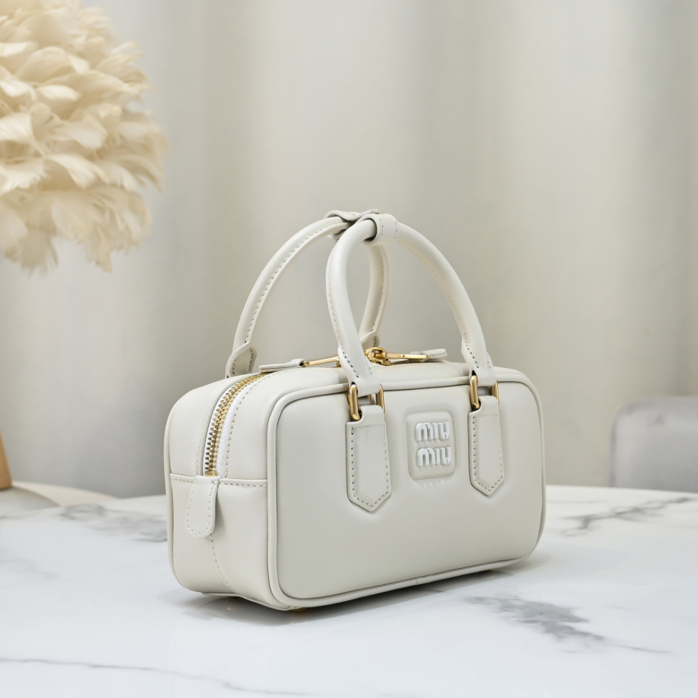 Miu Miu Miu Miu Arcadie Leather Regular 레플리카 21번 이미지 - Bag | 세미샵 레플리카 사이트