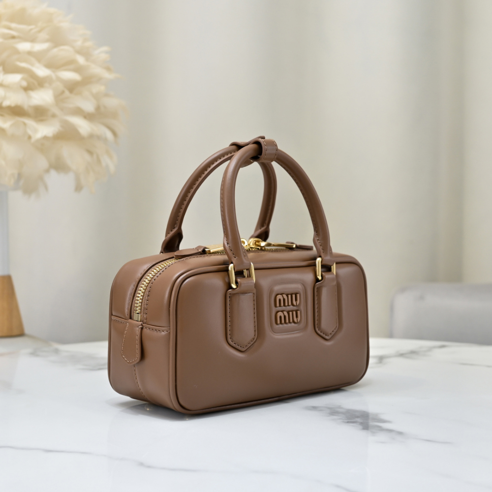 Miu Miu Miu Miu Arcadie Leather Regular 레플리카 48번 이미지 - Bag | 세미샵 레플리카 사이트