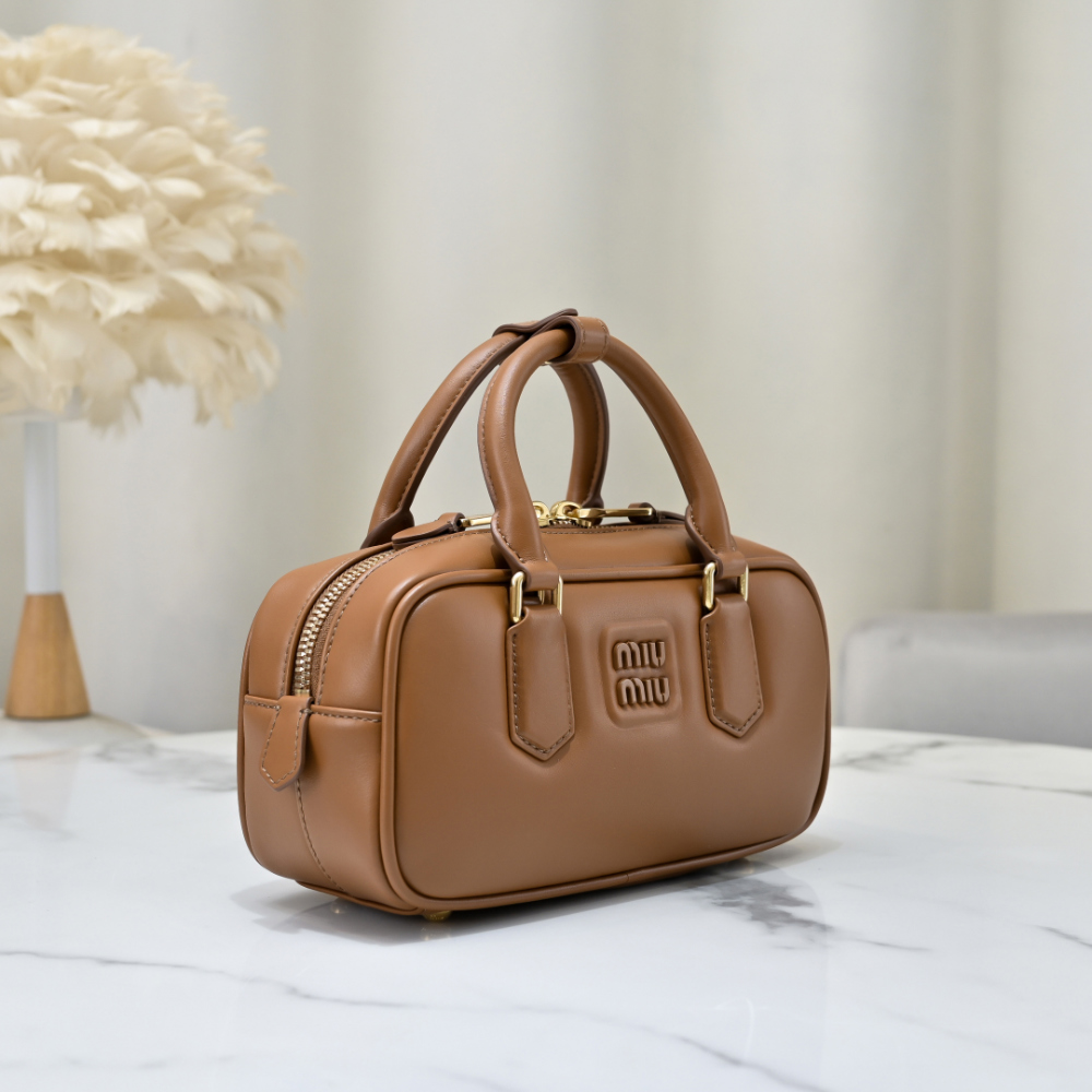 Miu Miu Miu Miu Arcadie Leather Regular 레플리카 57번 이미지 - Bag | 세미샵 레플리카 사이트