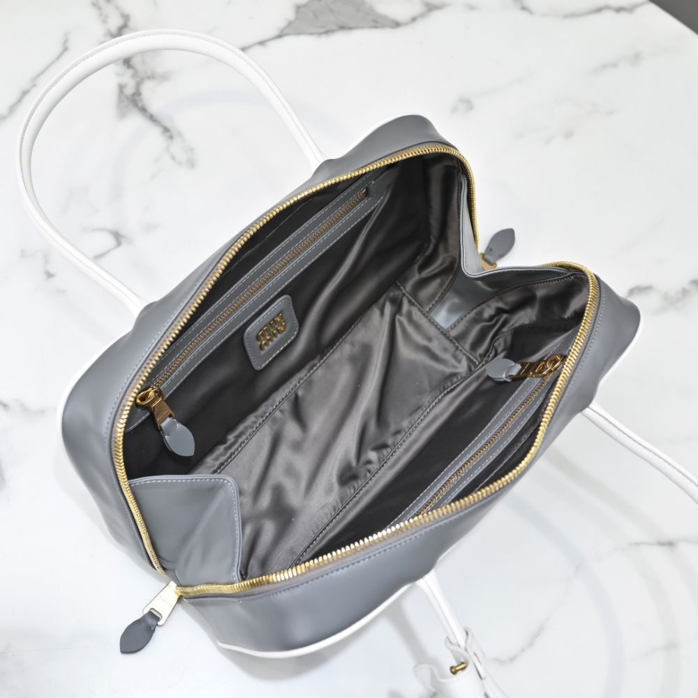 Miu Miu Miu Miu Beau Leather Top Handle 레플리카 8번 이미지 - Bag | 세미샵 레플리카 사이트