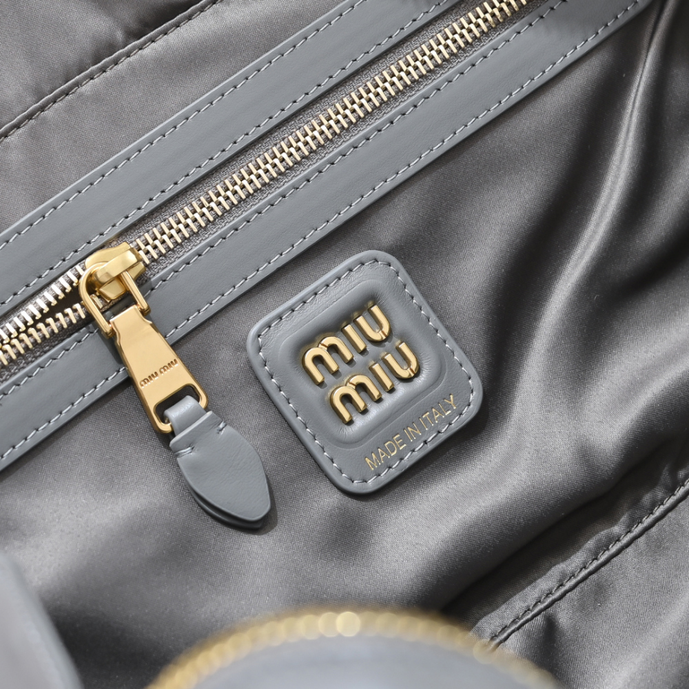 Miu Miu Miu Miu Beau Leather Top Handle 레플리카 9번 이미지 - Bag | 세미샵 레플리카 사이트