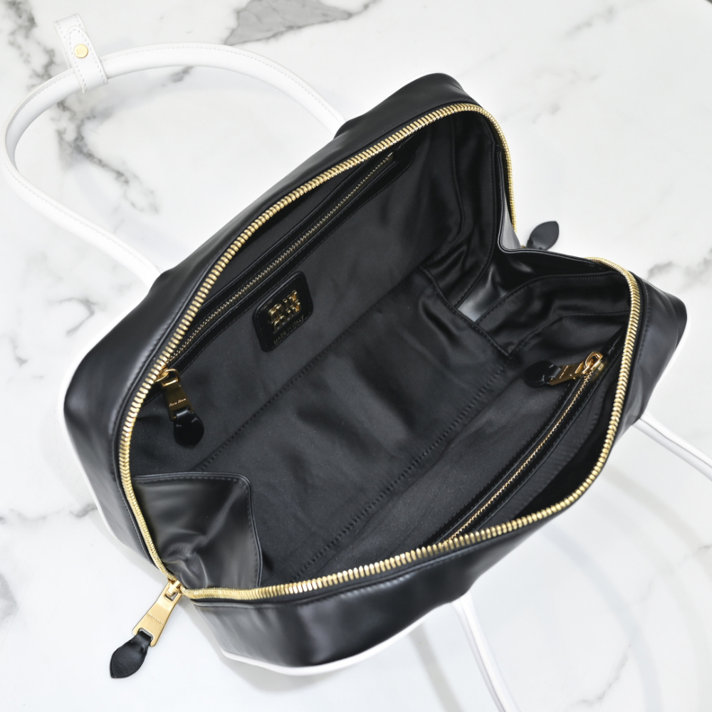 Miu Miu Miu Miu Beau Leather Top Handle 레플리카 8번 이미지 - Bag | 세미샵 레플리카 사이트