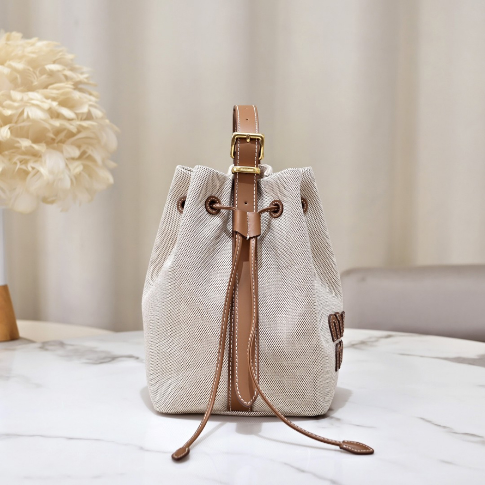 Miu Miu Canvas Leather Bucket - 상세 이미지