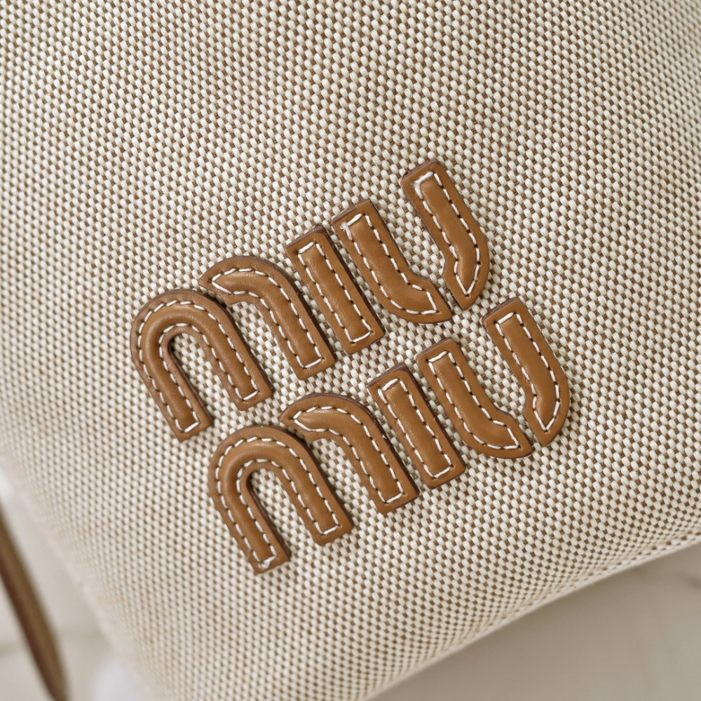 Miu Miu Canvas Leather Bucket - 상세 이미지