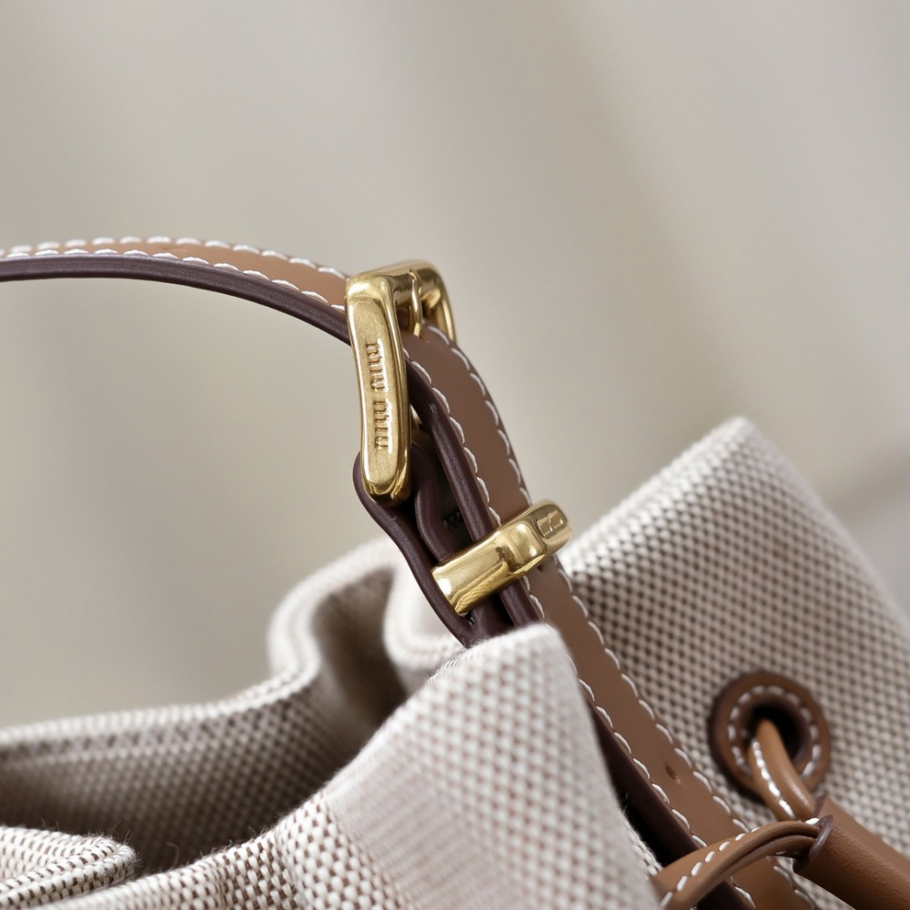 Miu Miu Canvas Leather Bucket - 상세 이미지