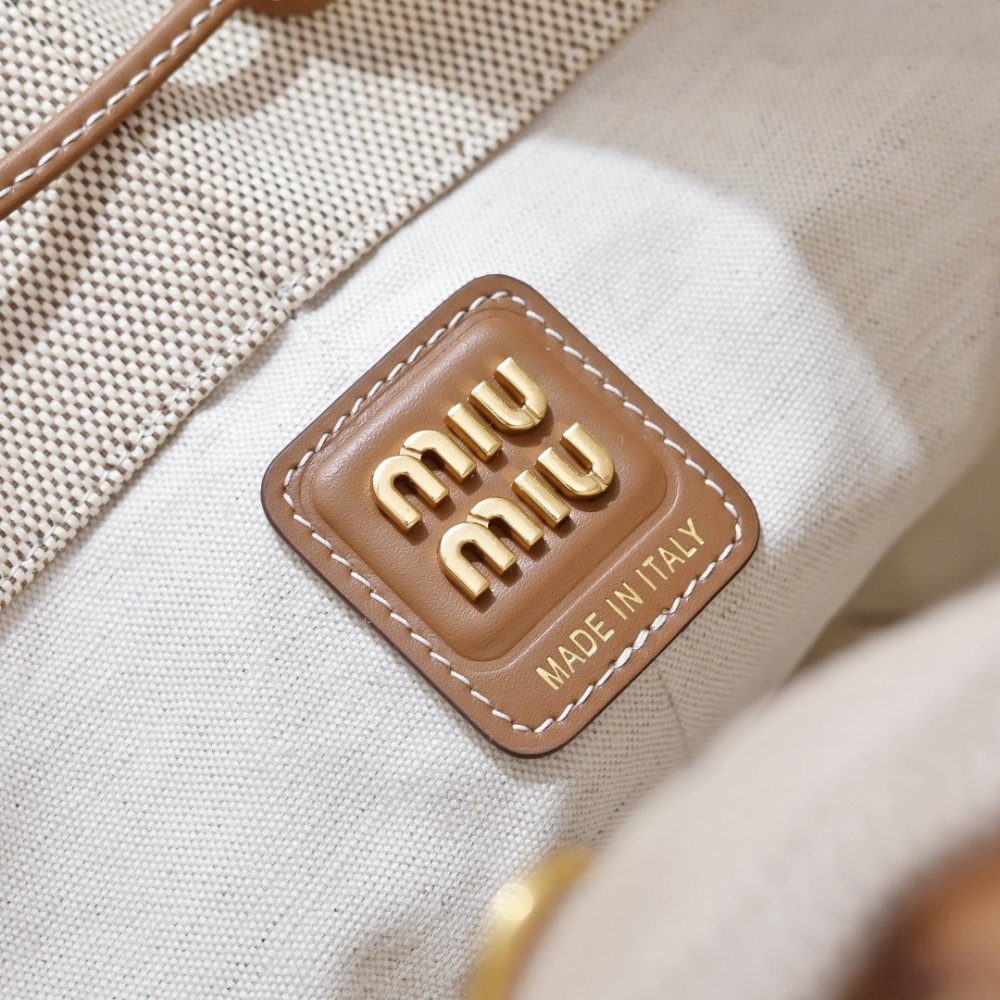 Miu Miu Canvas Leather Bucket - 상세 이미지