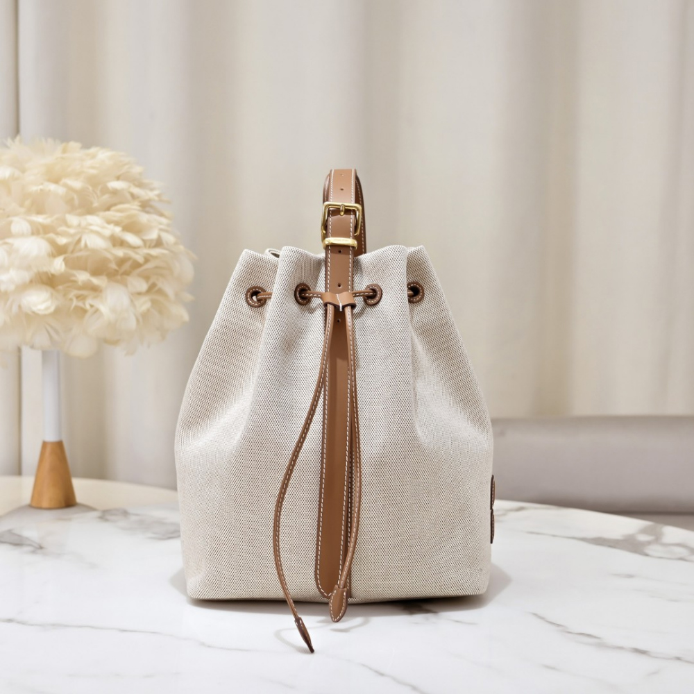 Miu Miu Miu Miu Canvas Leather Bucket 레플리카 4번 이미지 - Bag | 세미샵 레플리카 사이트