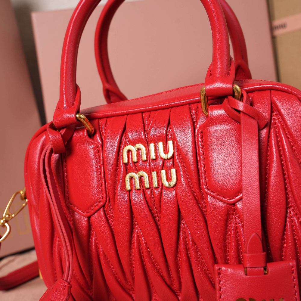 Miu Miu Matelasse Nappa Leather - 상세 이미지