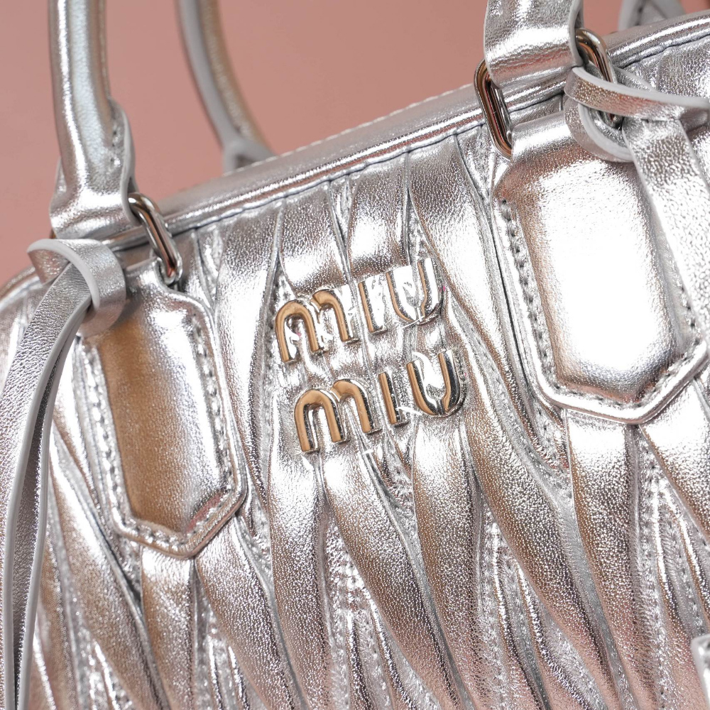 Miu Miu Matelasse Nappa Leather - 상세 이미지