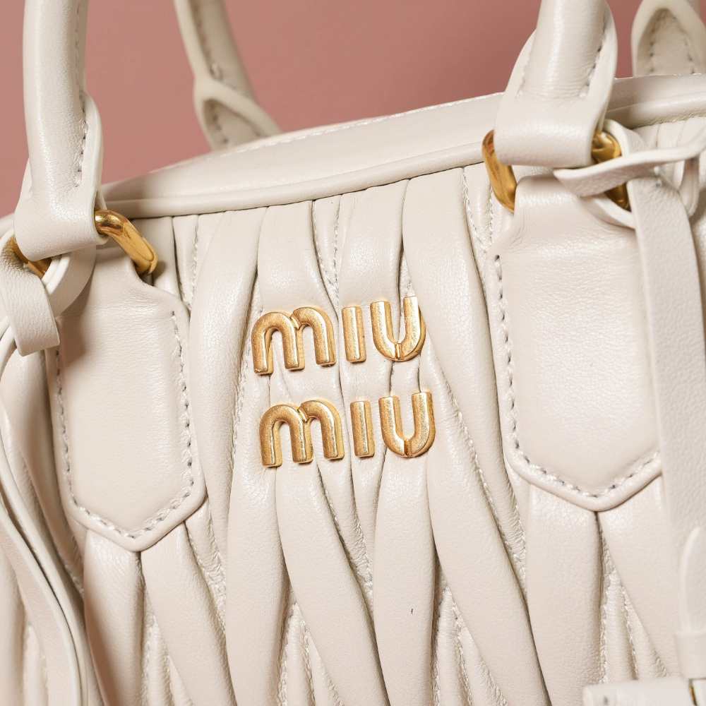 Miu Miu Matelasse Nappa Leather - 상세 이미지